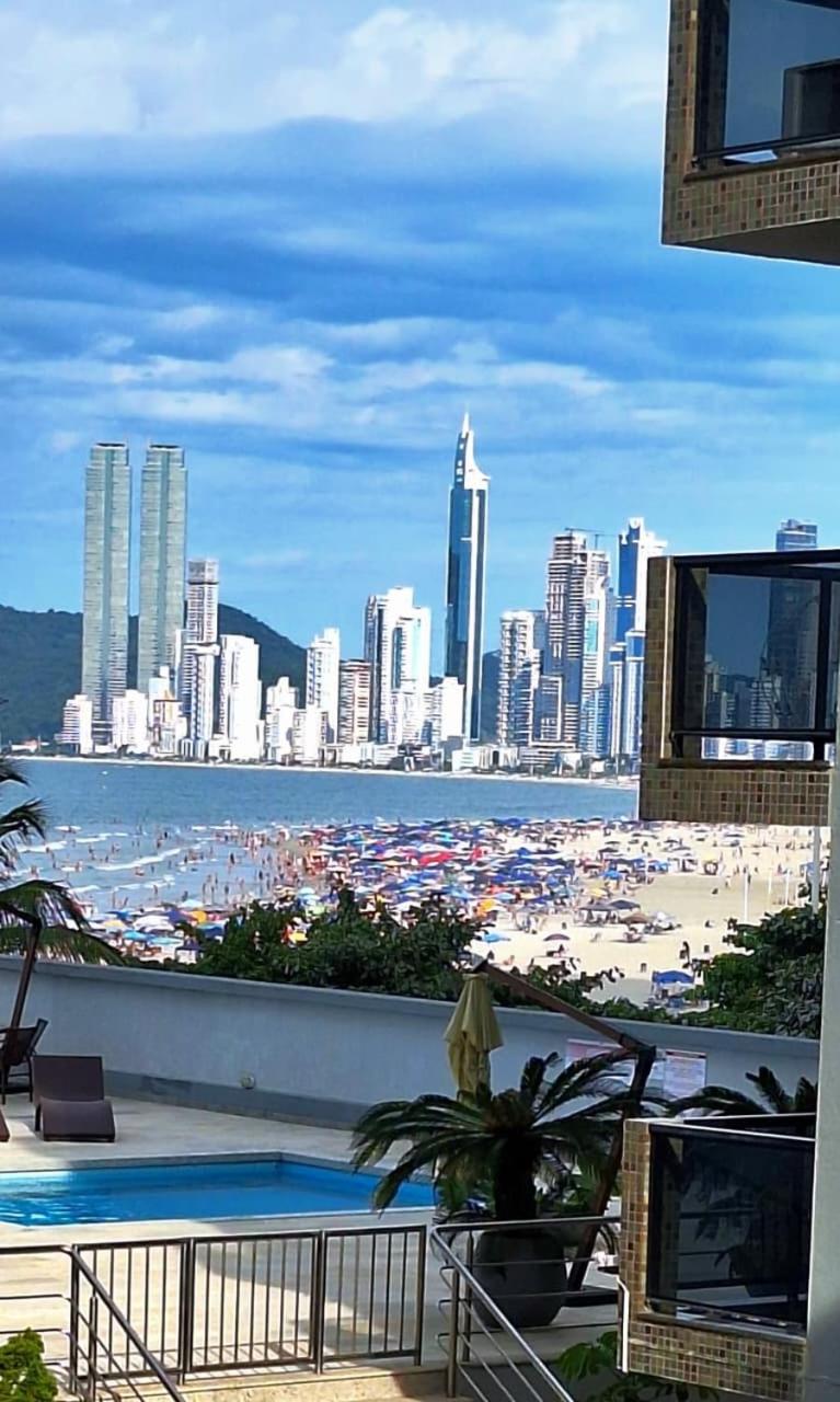 Frente Mar em BC com Vista Lateral XG3074