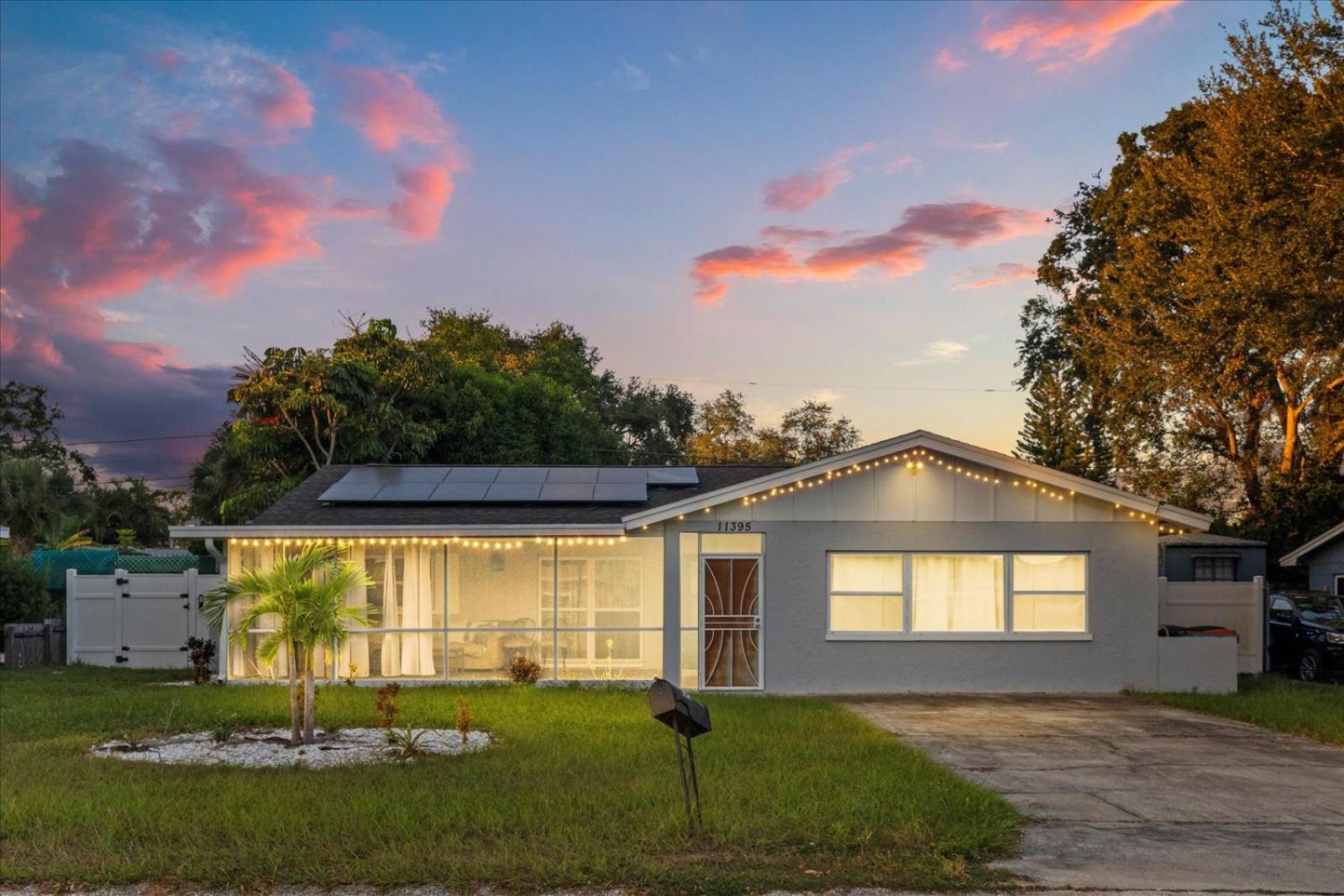 Sunny Spacious 4BR Comfort Pool