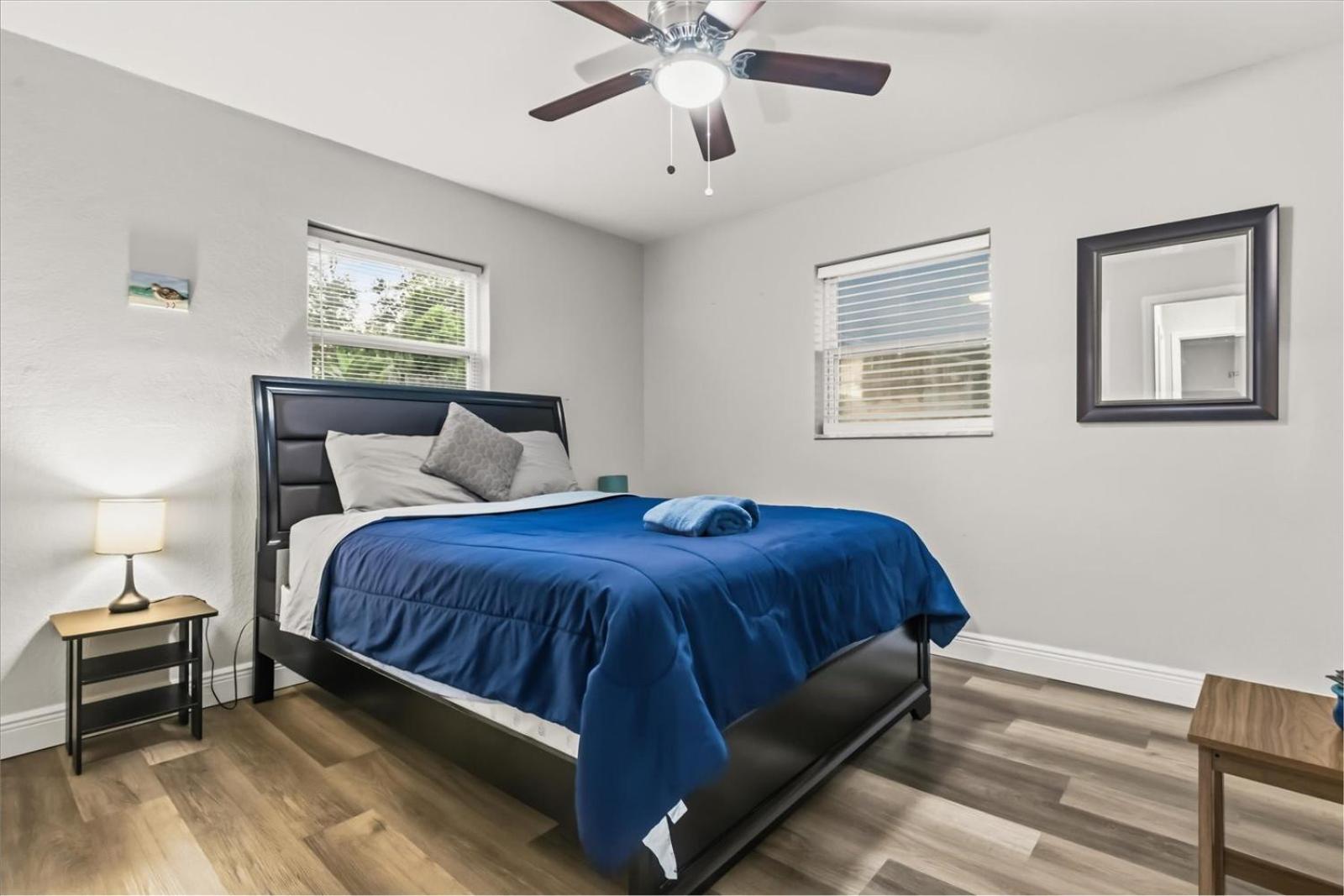Sunny Spacious 4BR Comfort Pool
