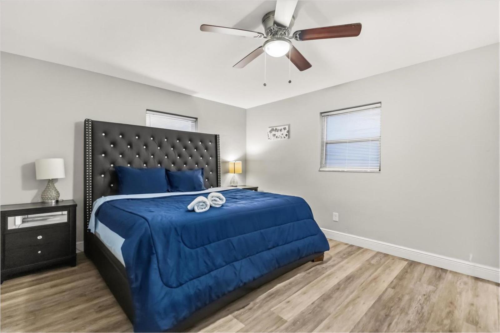 Sunny Spacious 4BR Comfort Pool