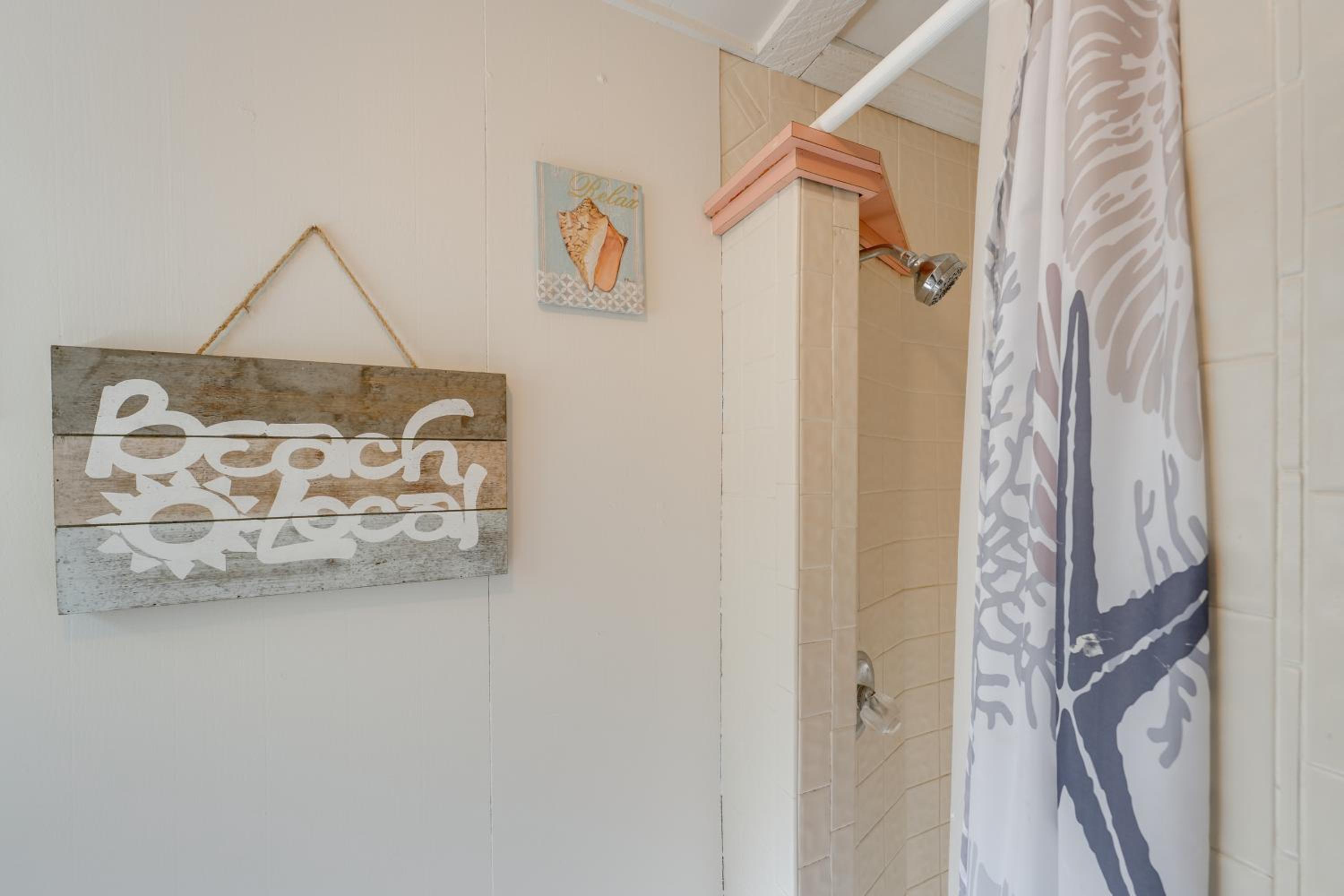 Beachfront Bliss and BBQs! Indian Rocks Beach Escape