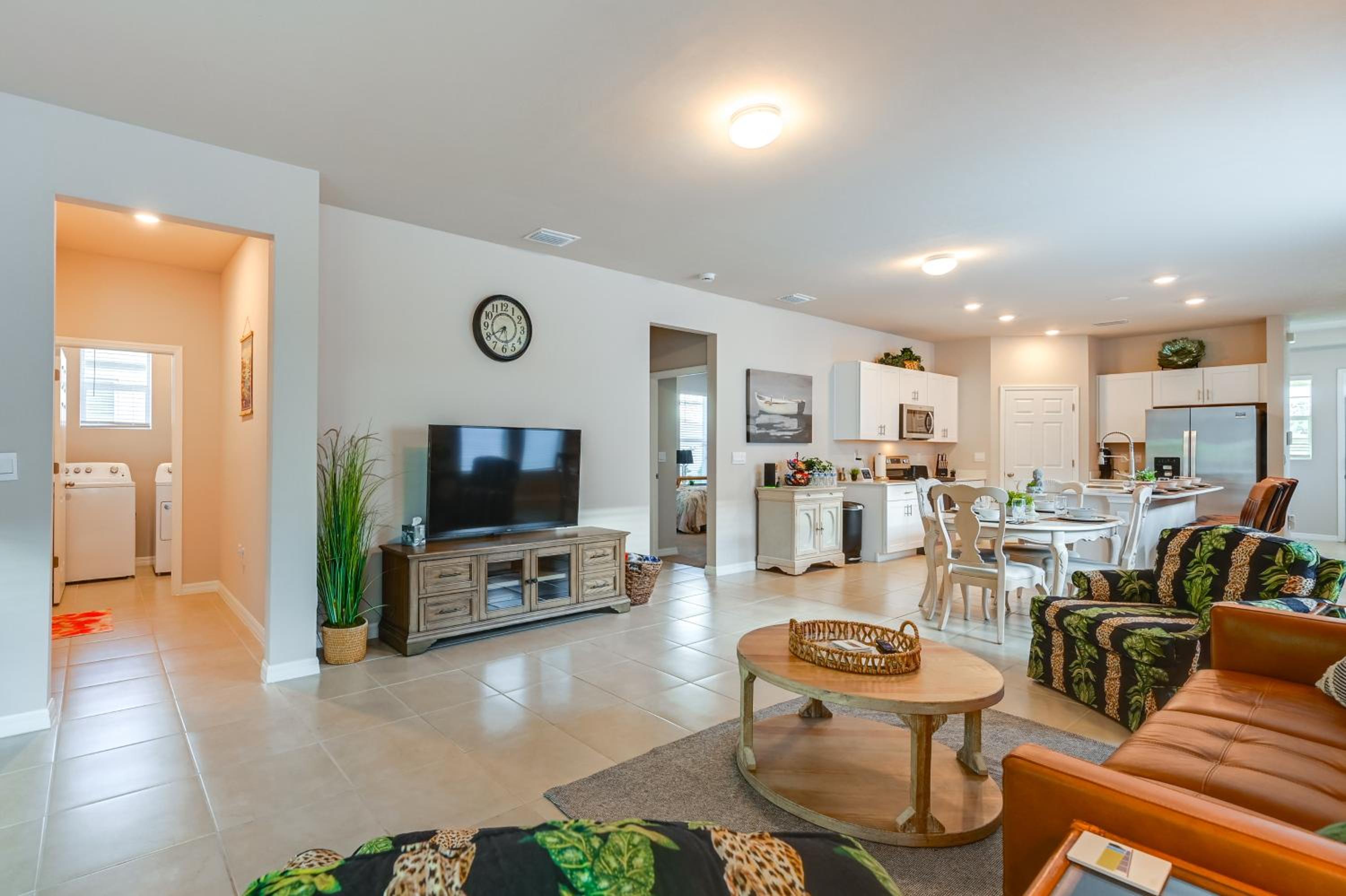 Near River and Parks LaBelle Family Home with Patio