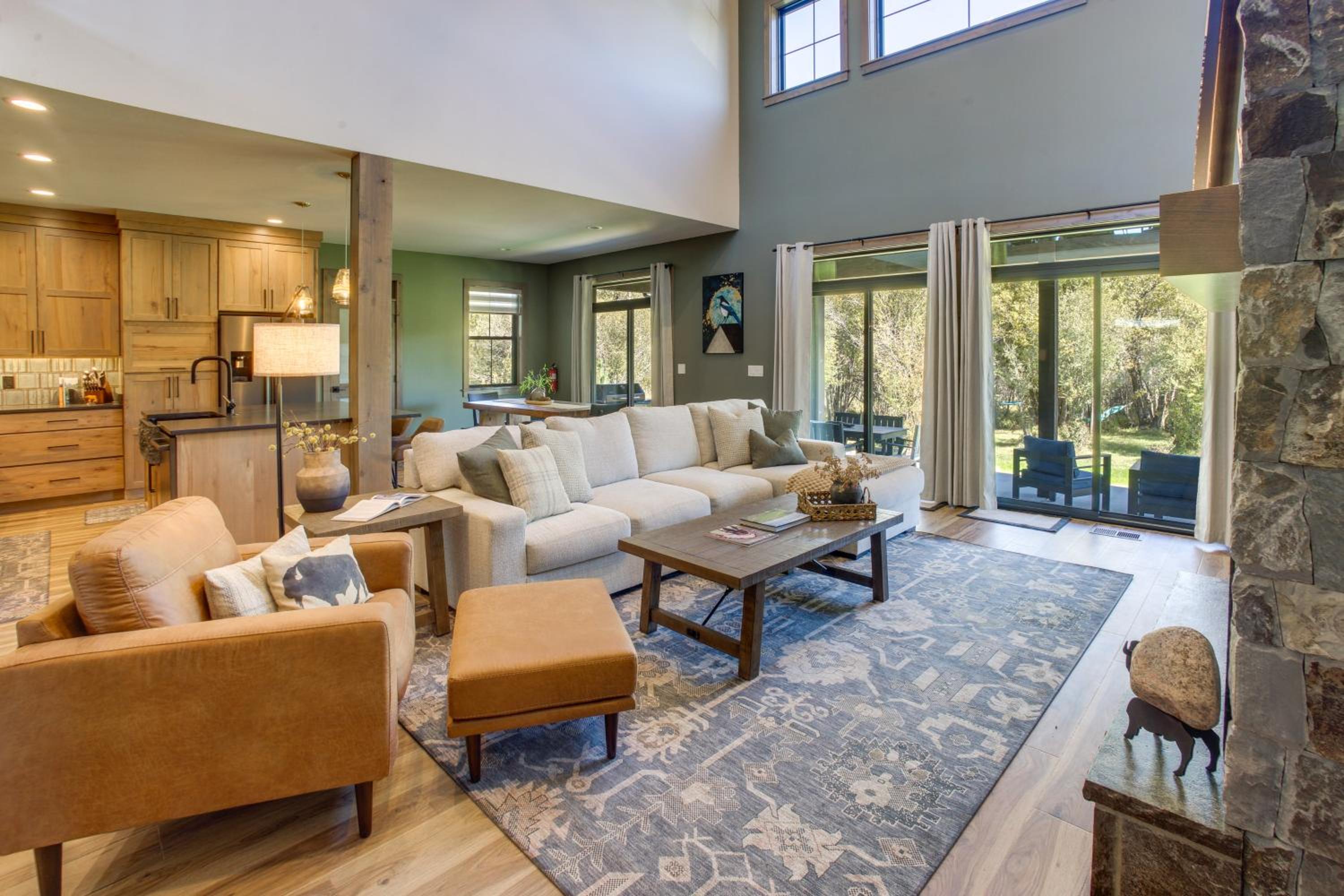 3 Mi to Dtwn Red Lodge Mtn-View Home with Hot Tub