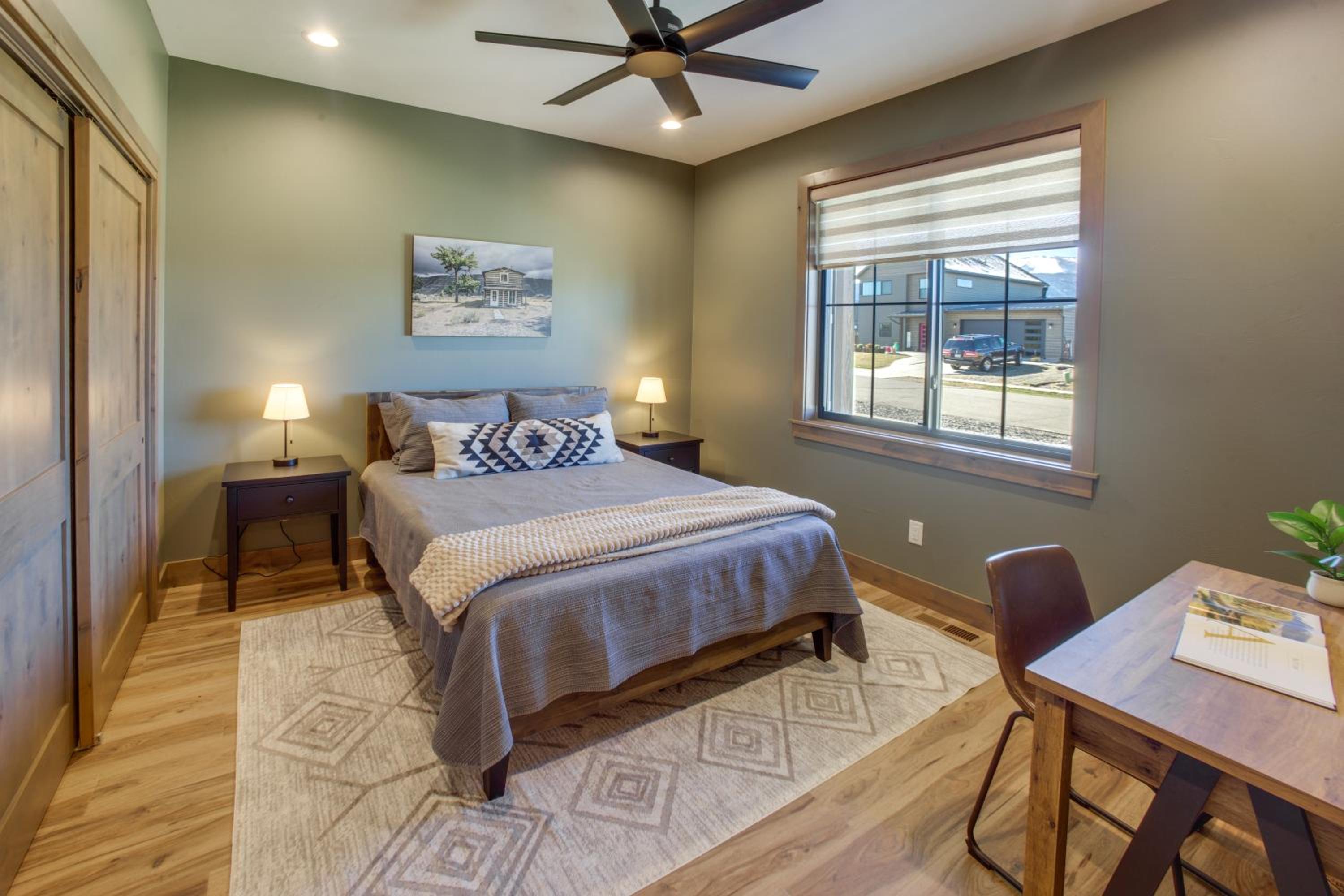 3 Mi to Dtwn Red Lodge Mtn-View Home with Hot Tub
