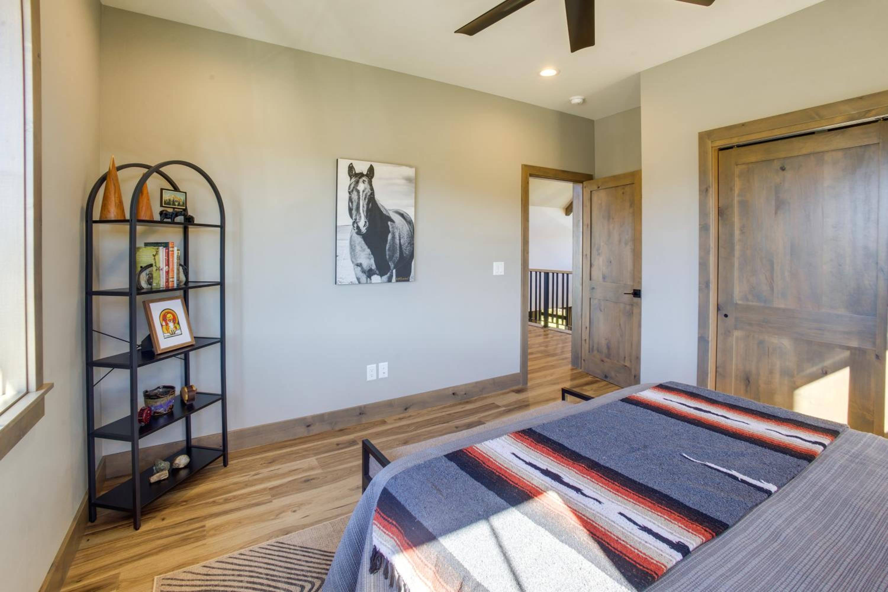 3 Mi to Dtwn Red Lodge Mtn-View Home with Hot Tub