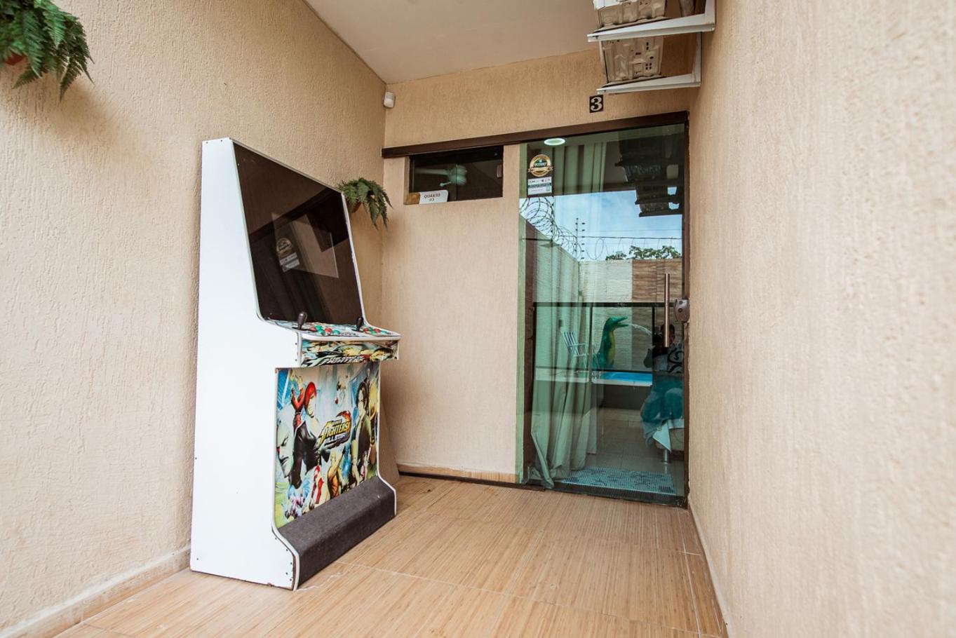 Casa em Jacuma, com piscina, 5 suites e fliperama