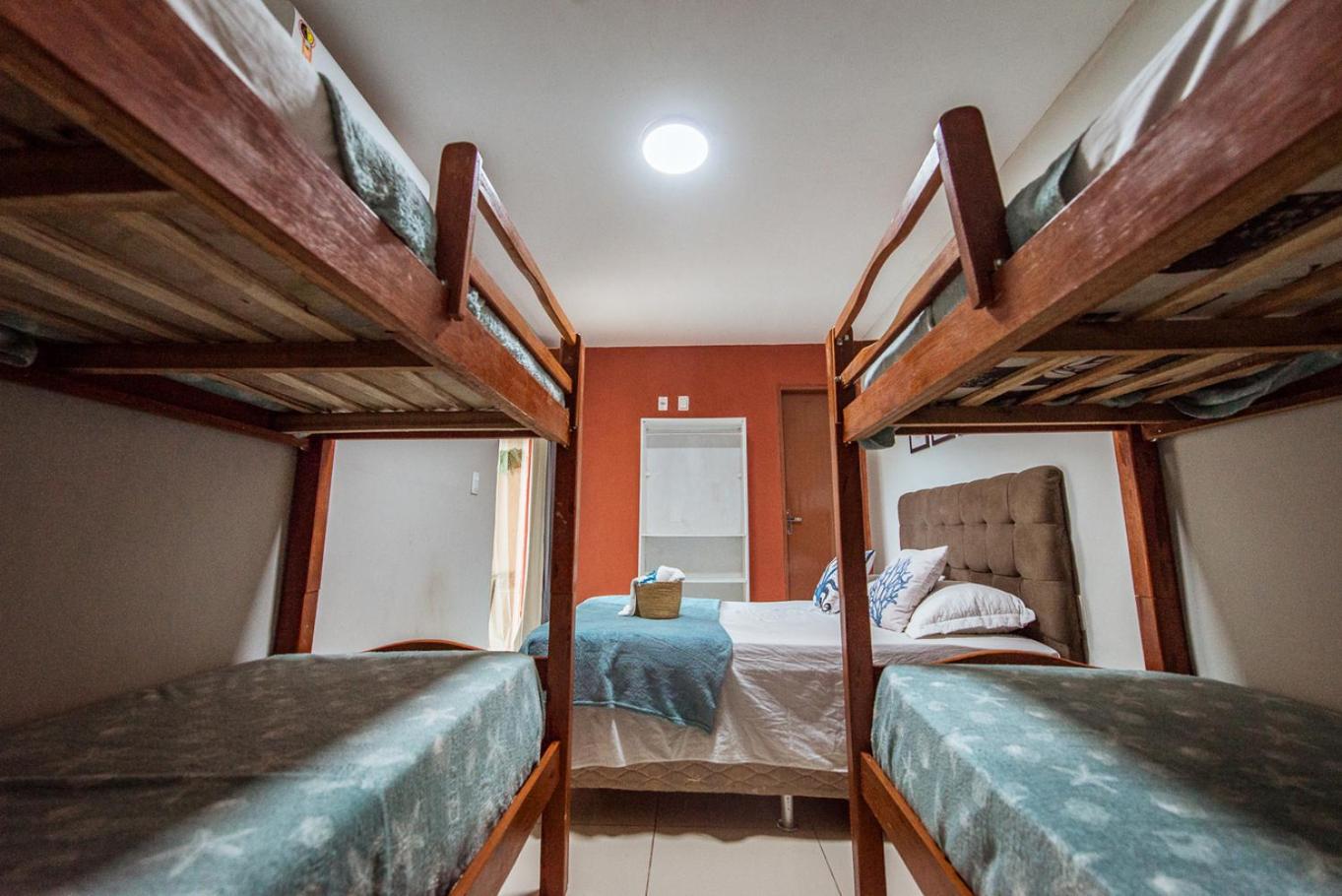 Casa em Jacuma, com piscina, 5 suites e fliperama