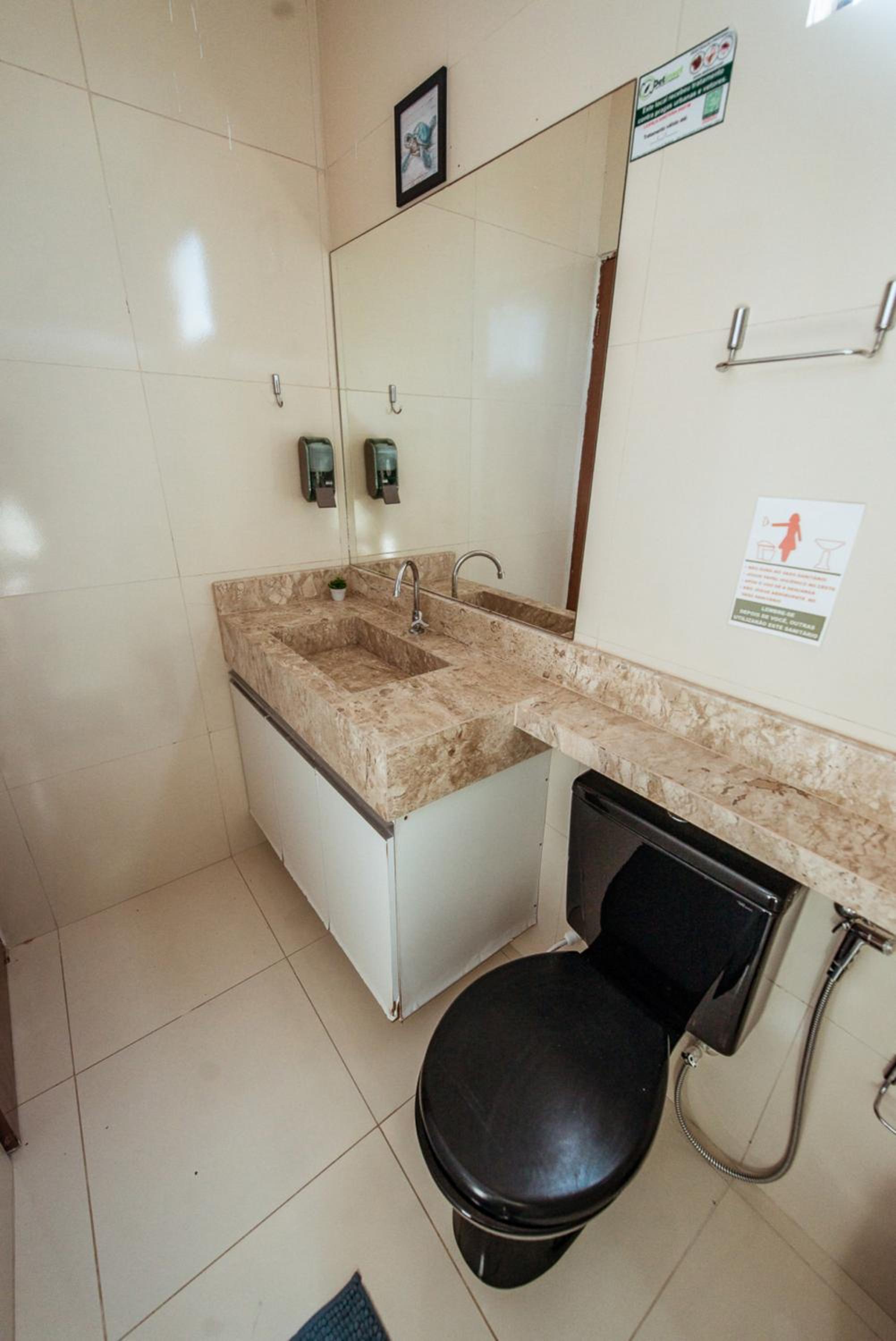 Casa em Jacuma, com piscina, 5 suites e fliperama