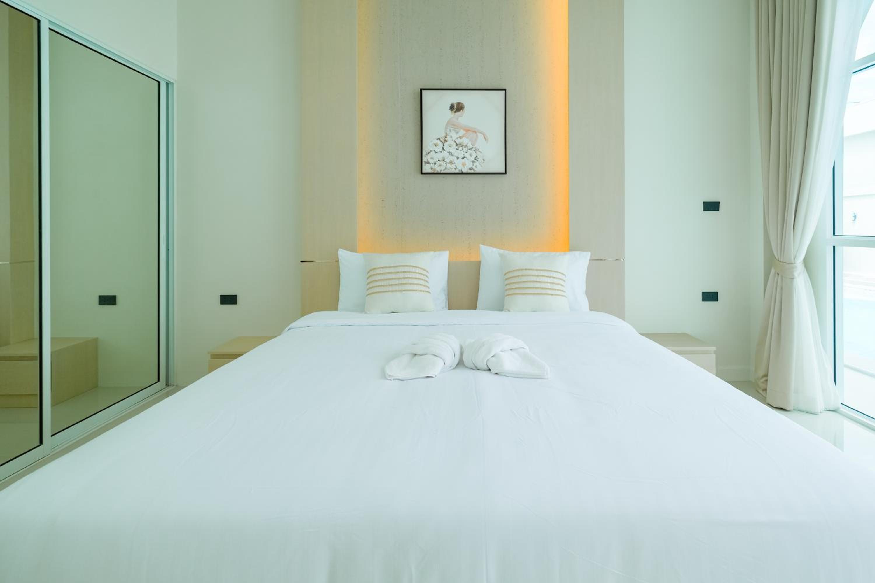 White Heaven Pool Villa Pattaya