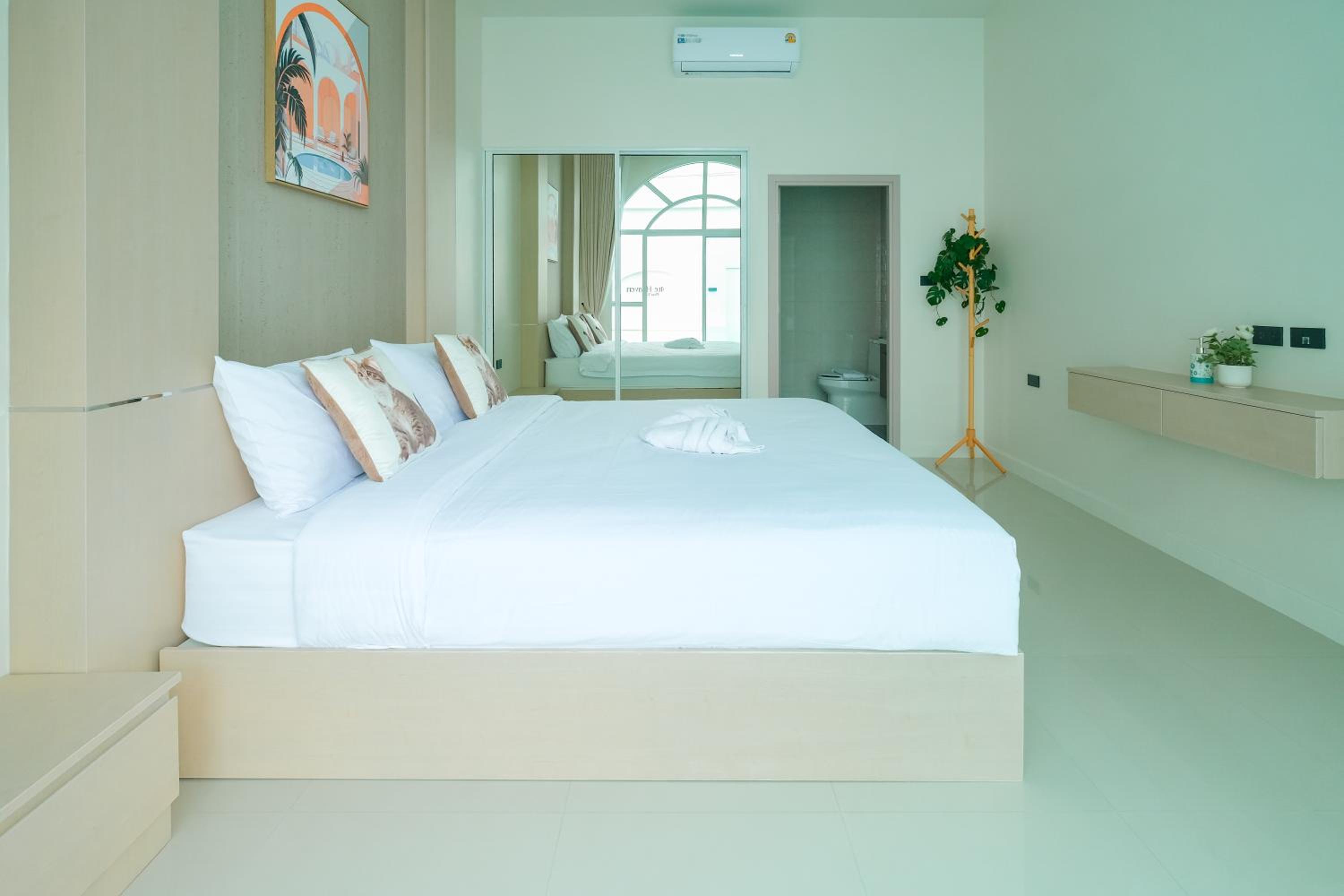 White Heaven Pool Villa Pattaya