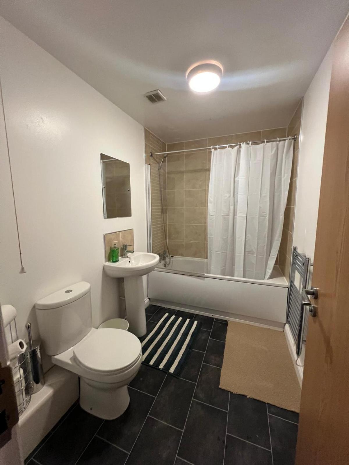 Stylish 2 bed Duplex Apartment - Birmingham