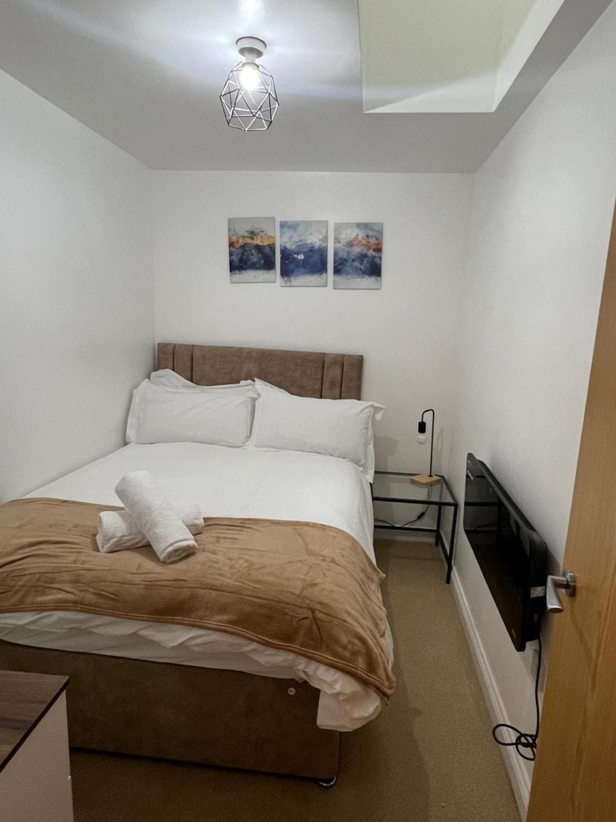 Stylish 2 bed Duplex Apartment - Birmingham