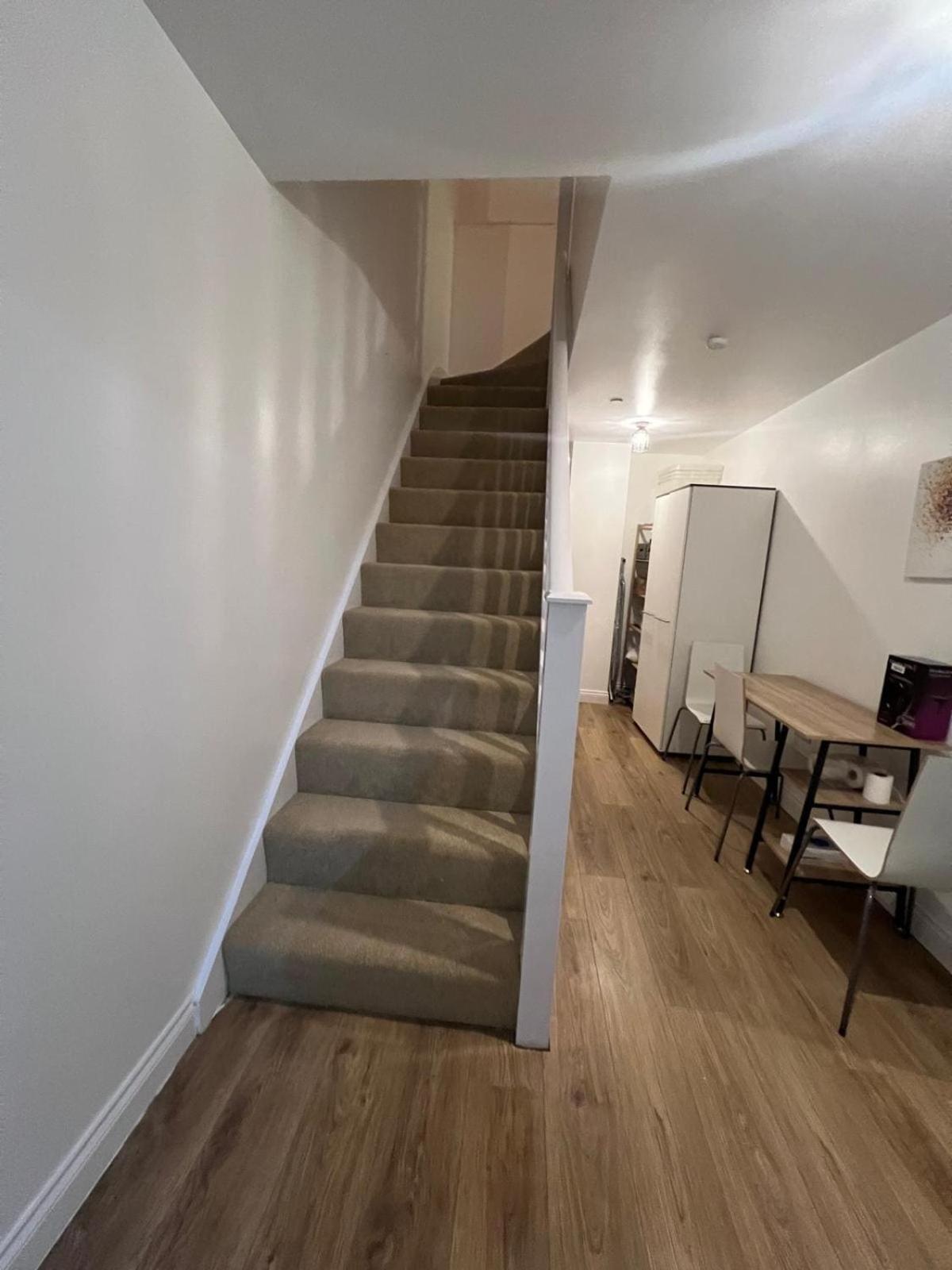 Stylish 2 bed Duplex Apartment - Birmingham