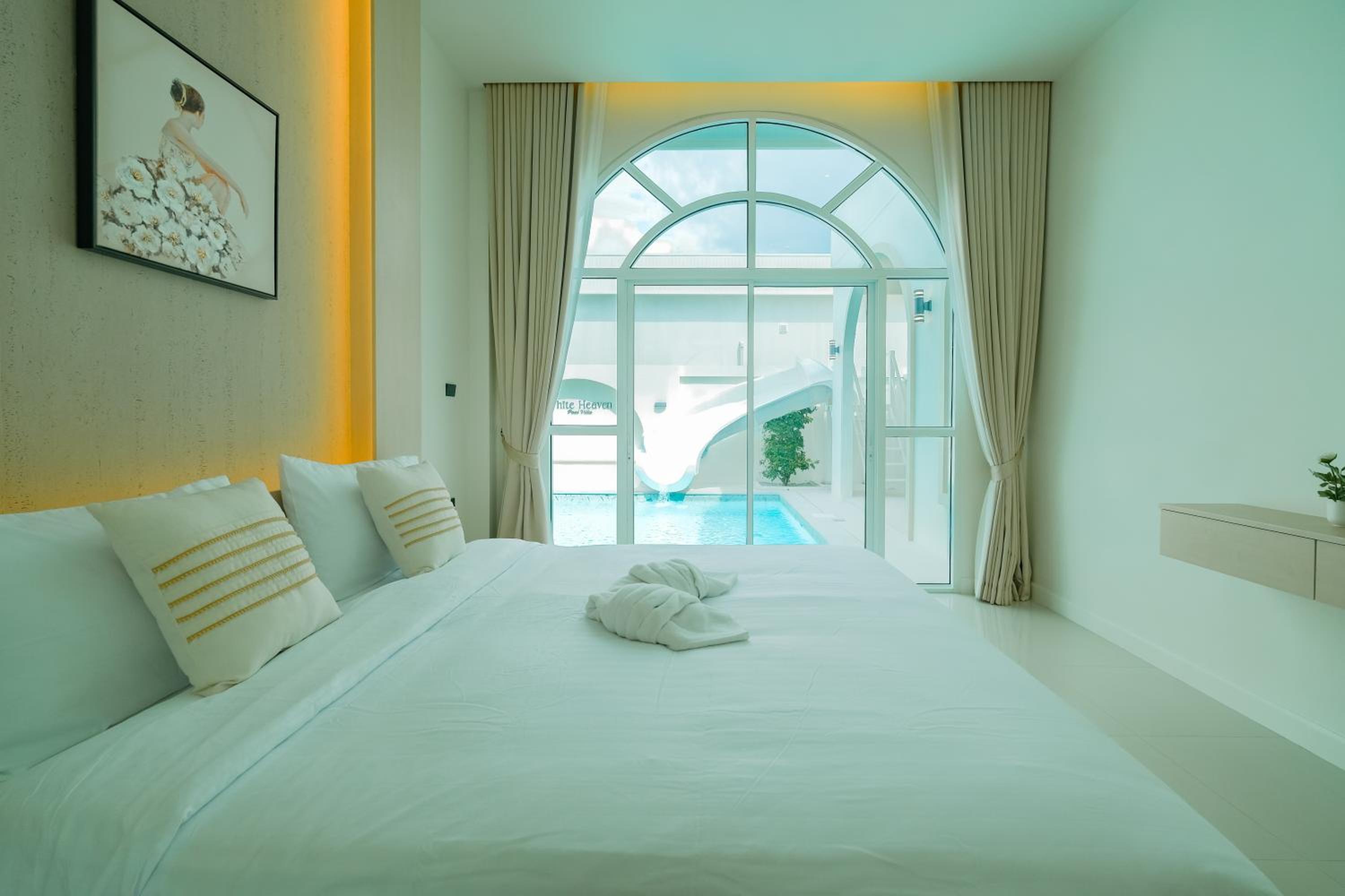 White Heaven Pool Villa Pattaya