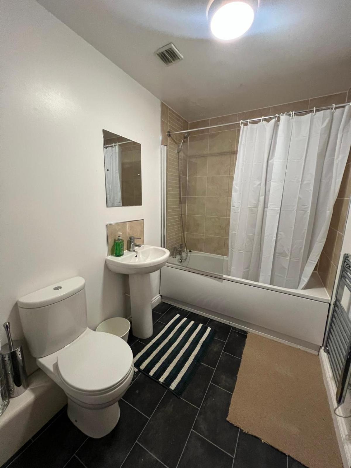 Stylish 2 bed Duplex Apartment - Birmingham