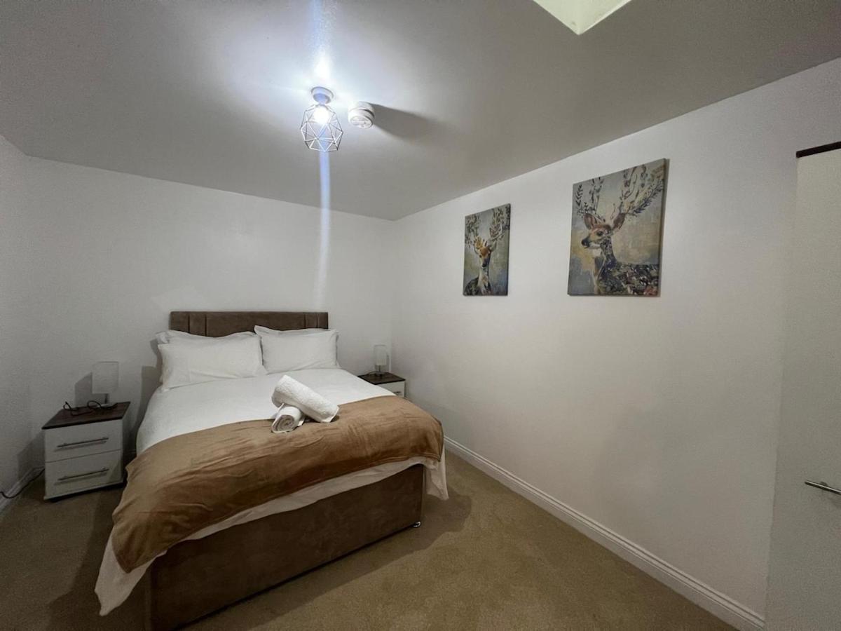 Stylish 2 bed Duplex Apartment - Birmingham