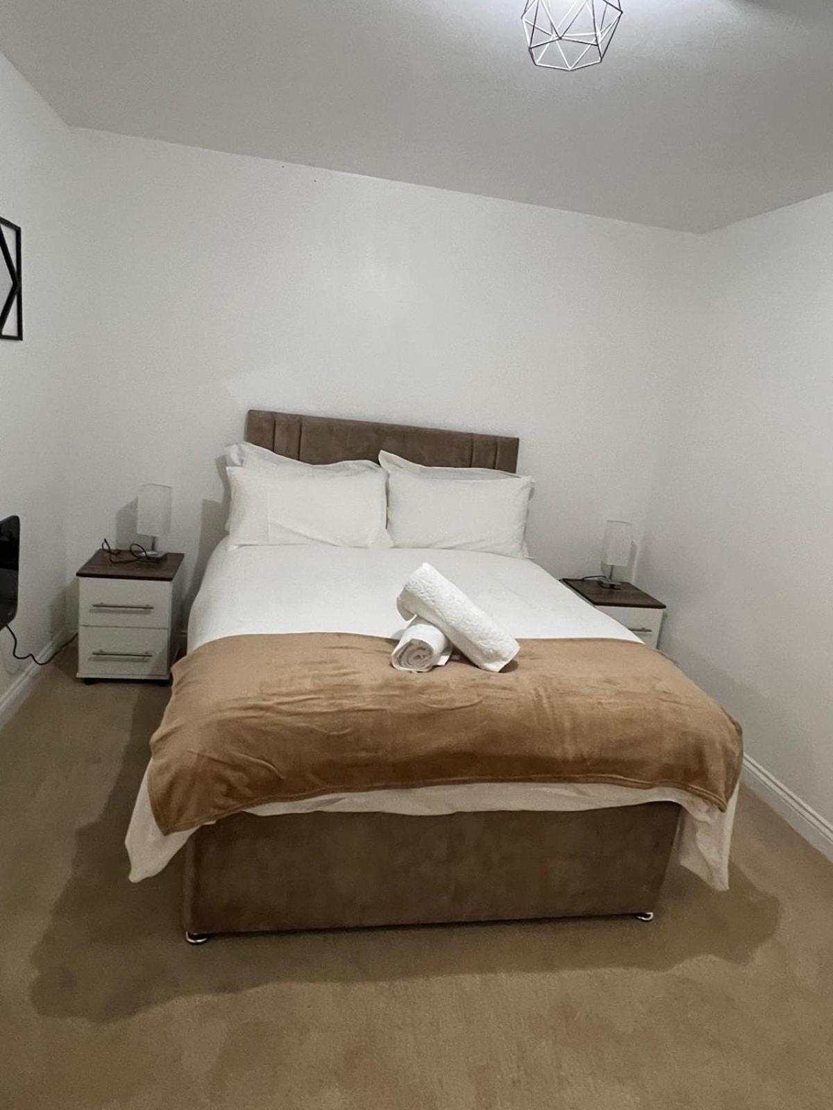 Stylish 2 bed Duplex Apartment - Birmingham