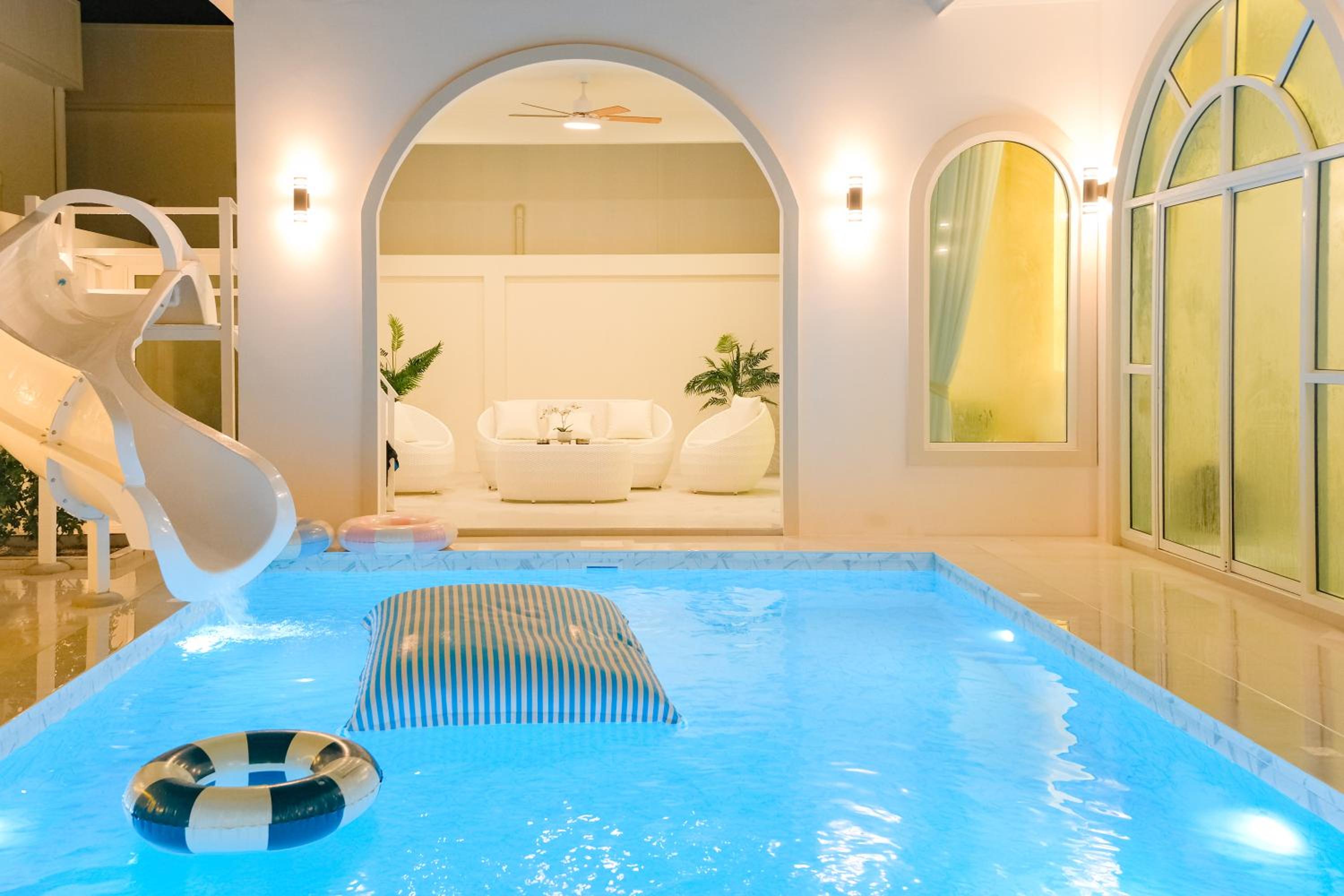 White Heaven Pool Villa Pattaya