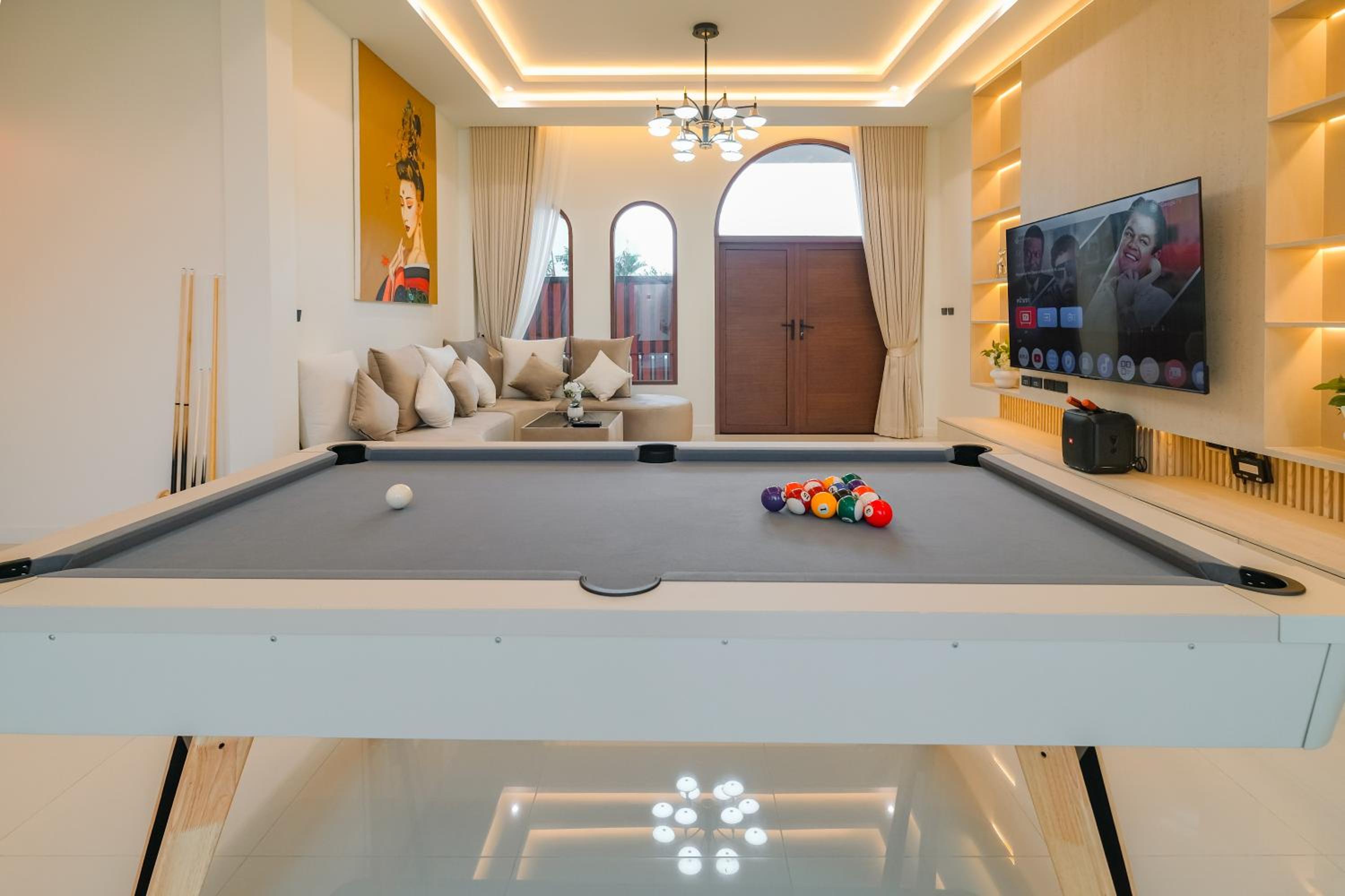 White Heaven Pool Villa Pattaya