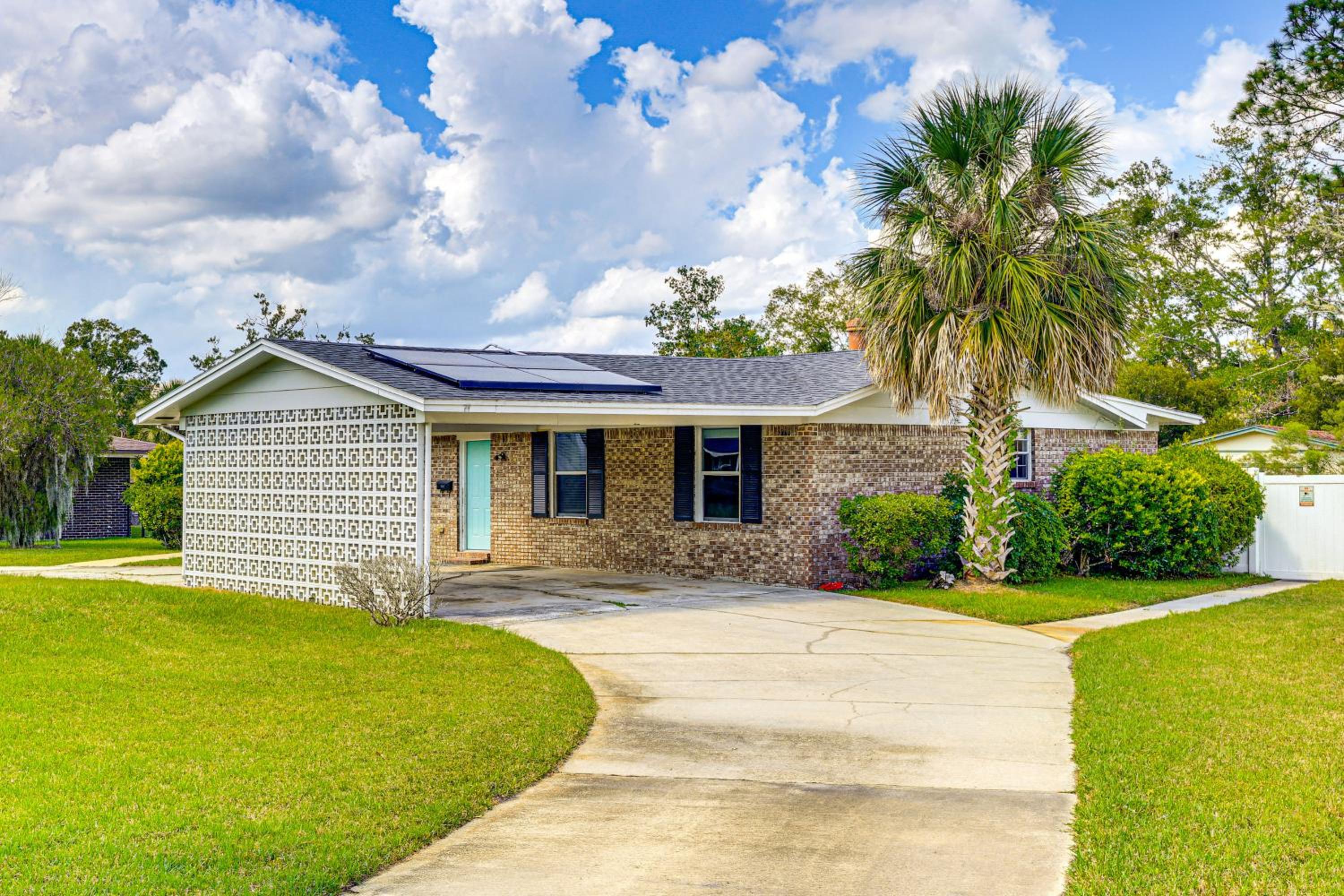 Waterfront JAX Townhome with River Access!
