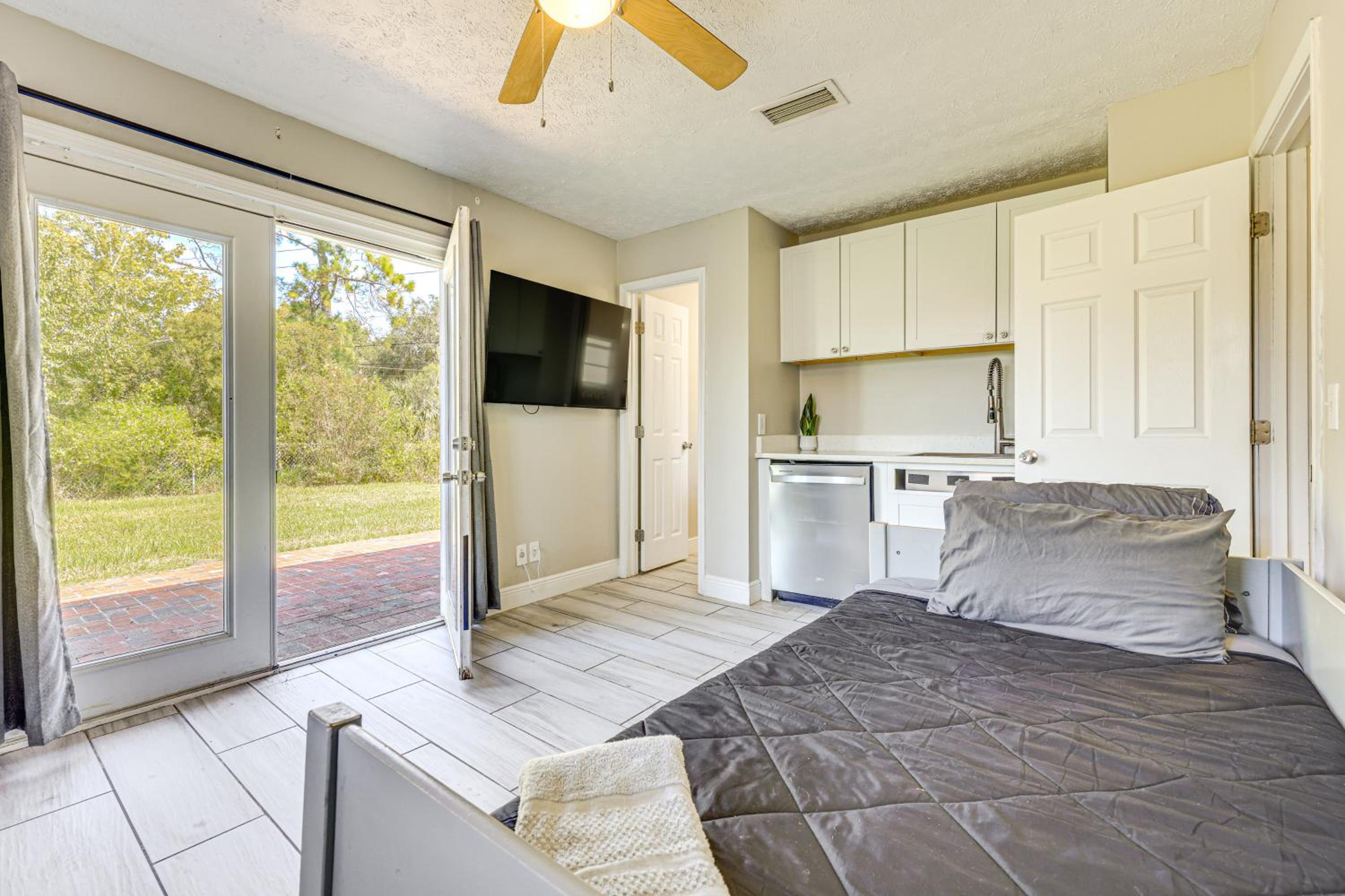 Waterfront JAX Townhome with River Access!