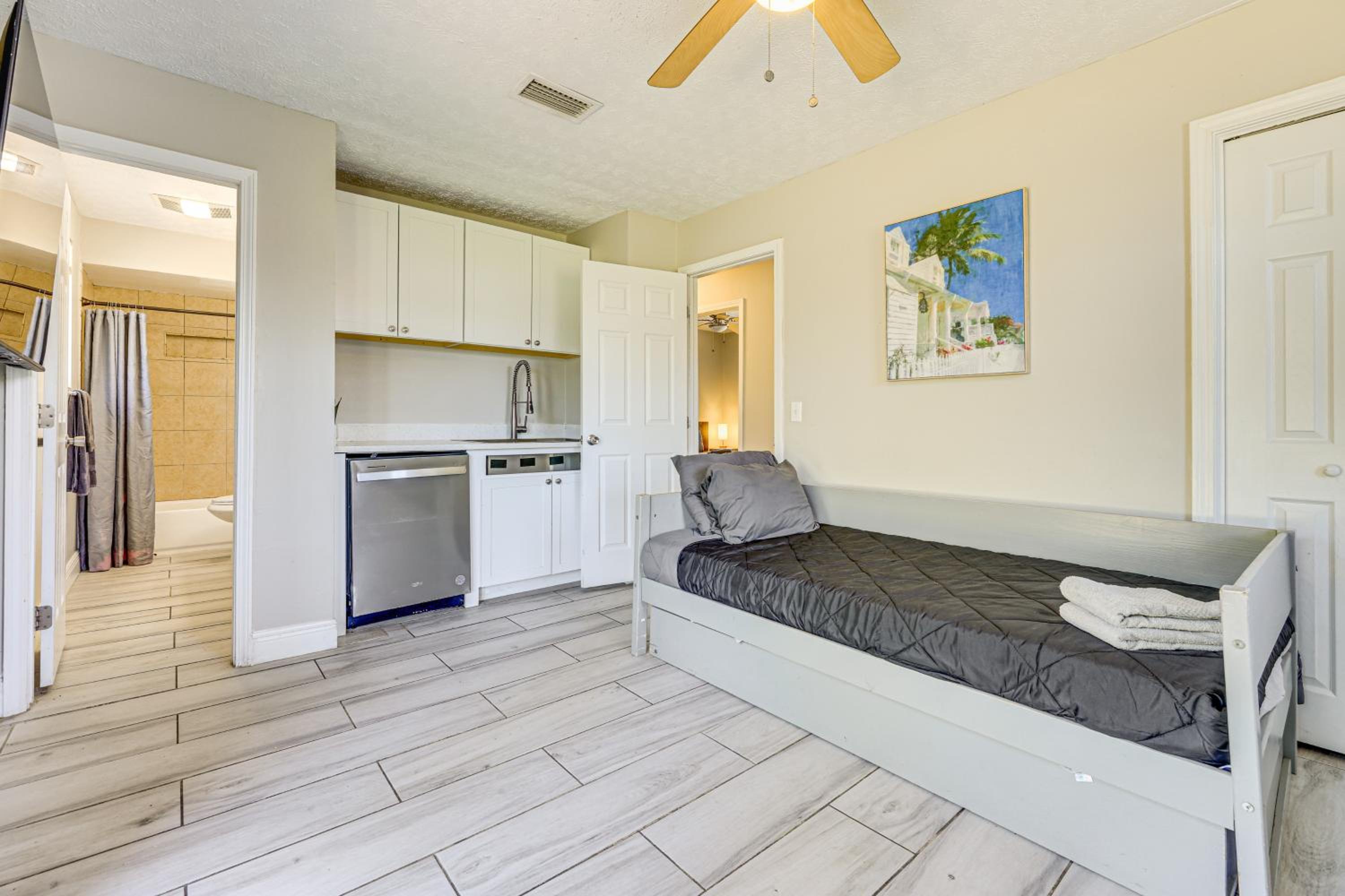 Waterfront JAX Townhome with River Access!
