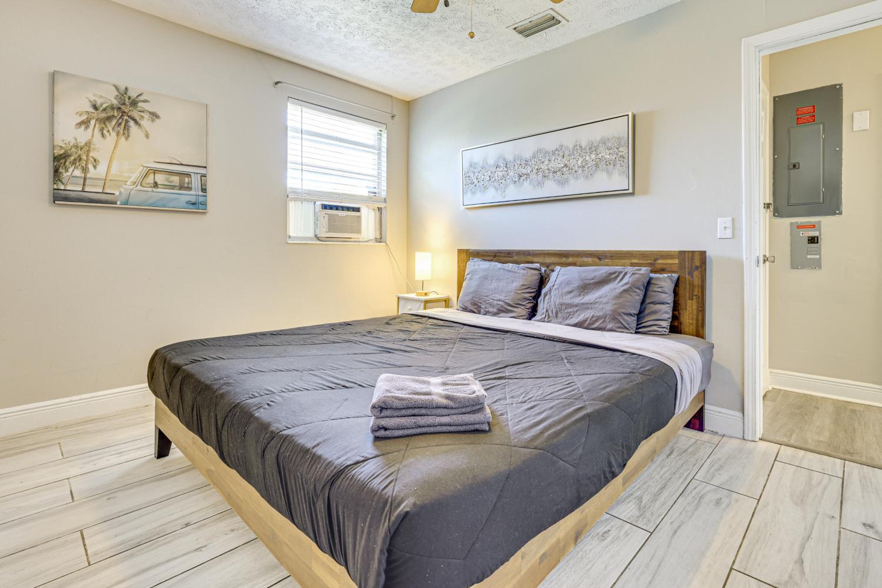 Waterfront JAX Townhome with River Access!