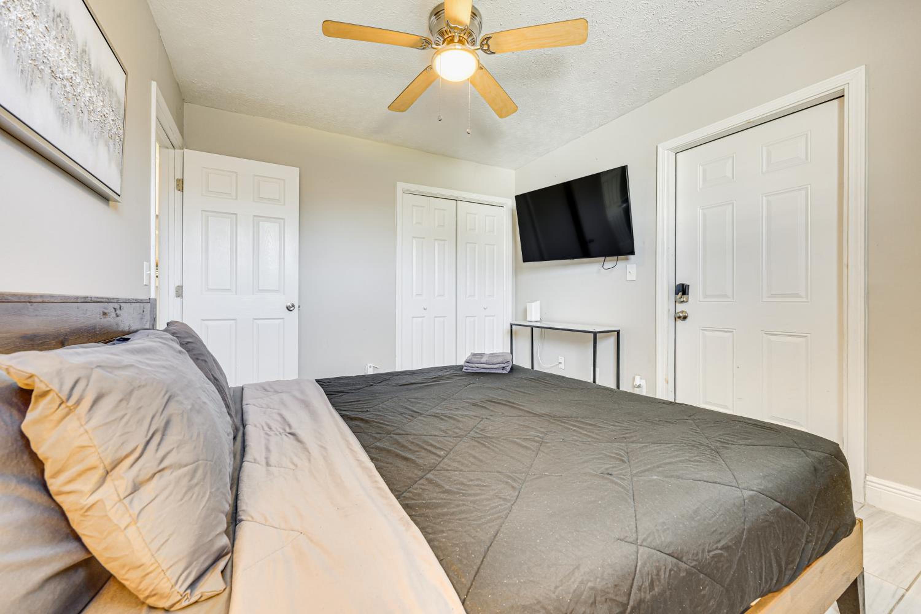 Waterfront JAX Townhome with River Access!