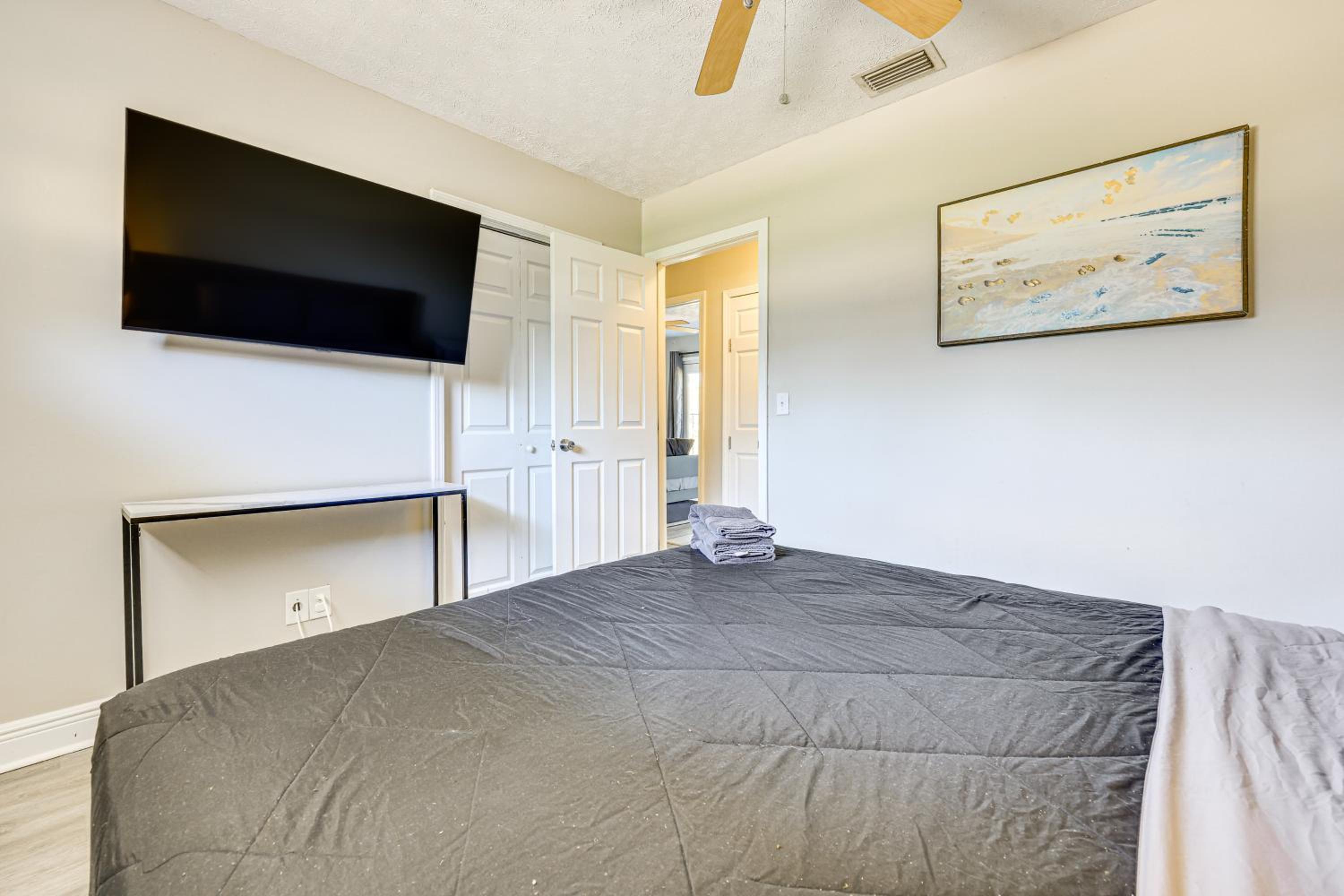 Waterfront JAX Townhome with River Access!