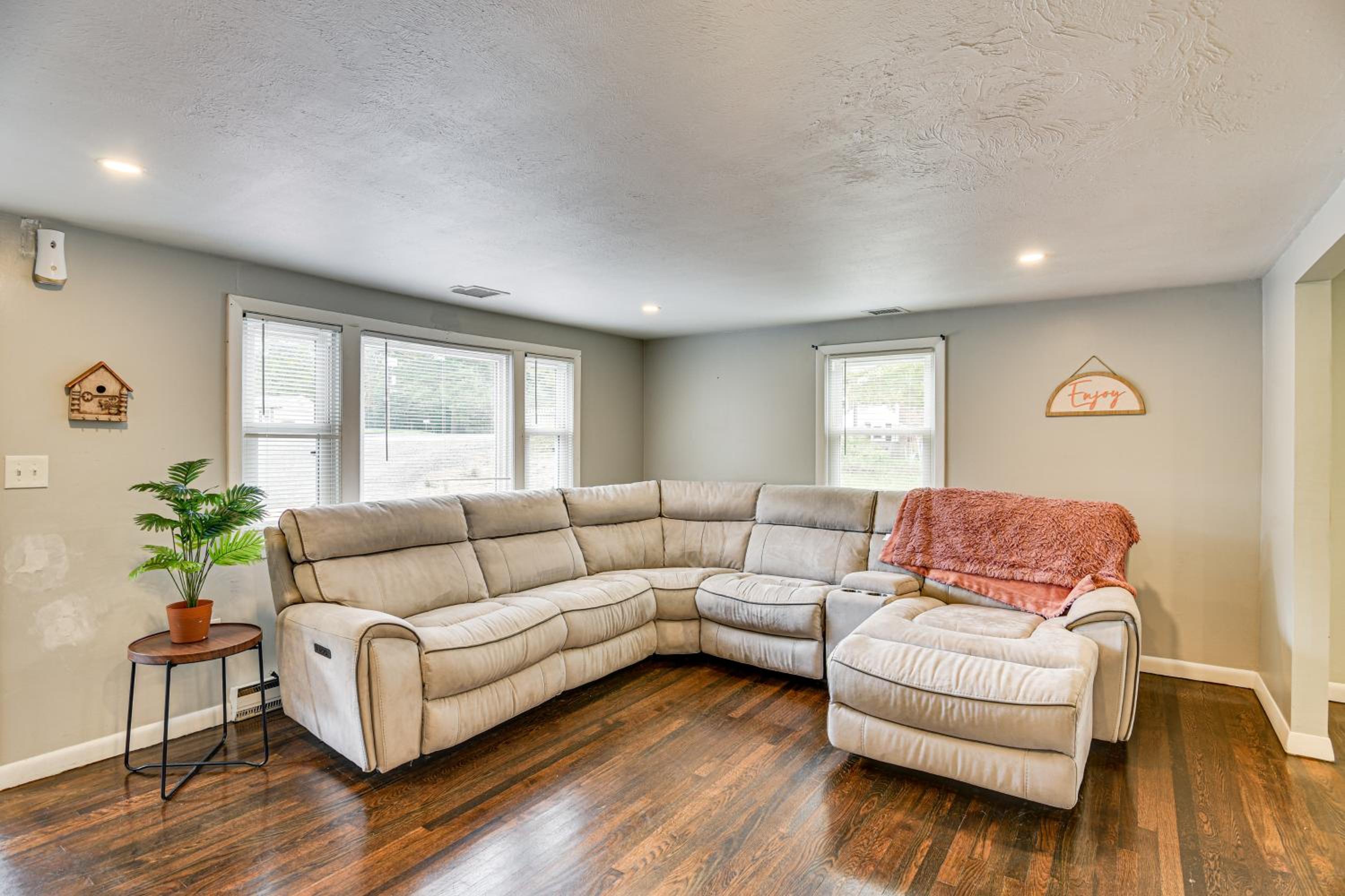 Stay and Play in Plymouth Spacious Home with Yard