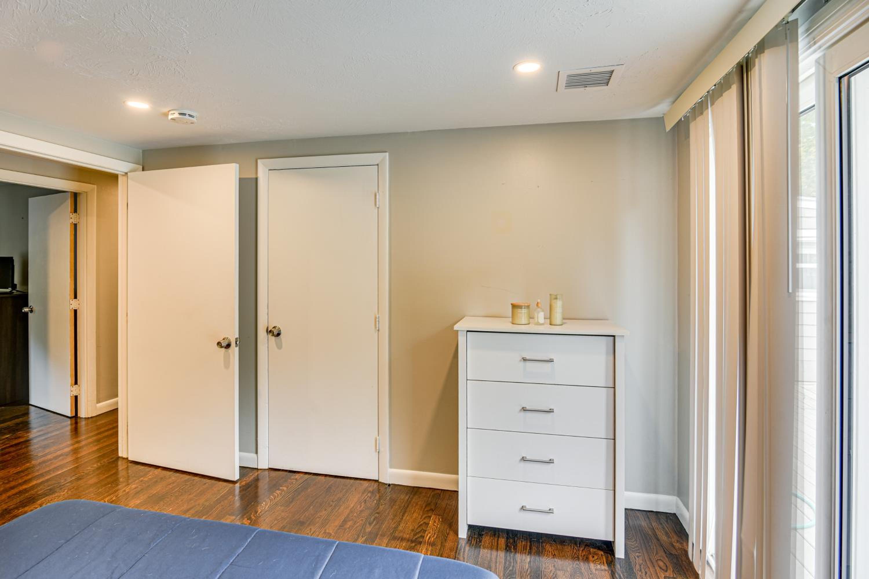 Stay and Play in Plymouth Spacious Home with Yard
