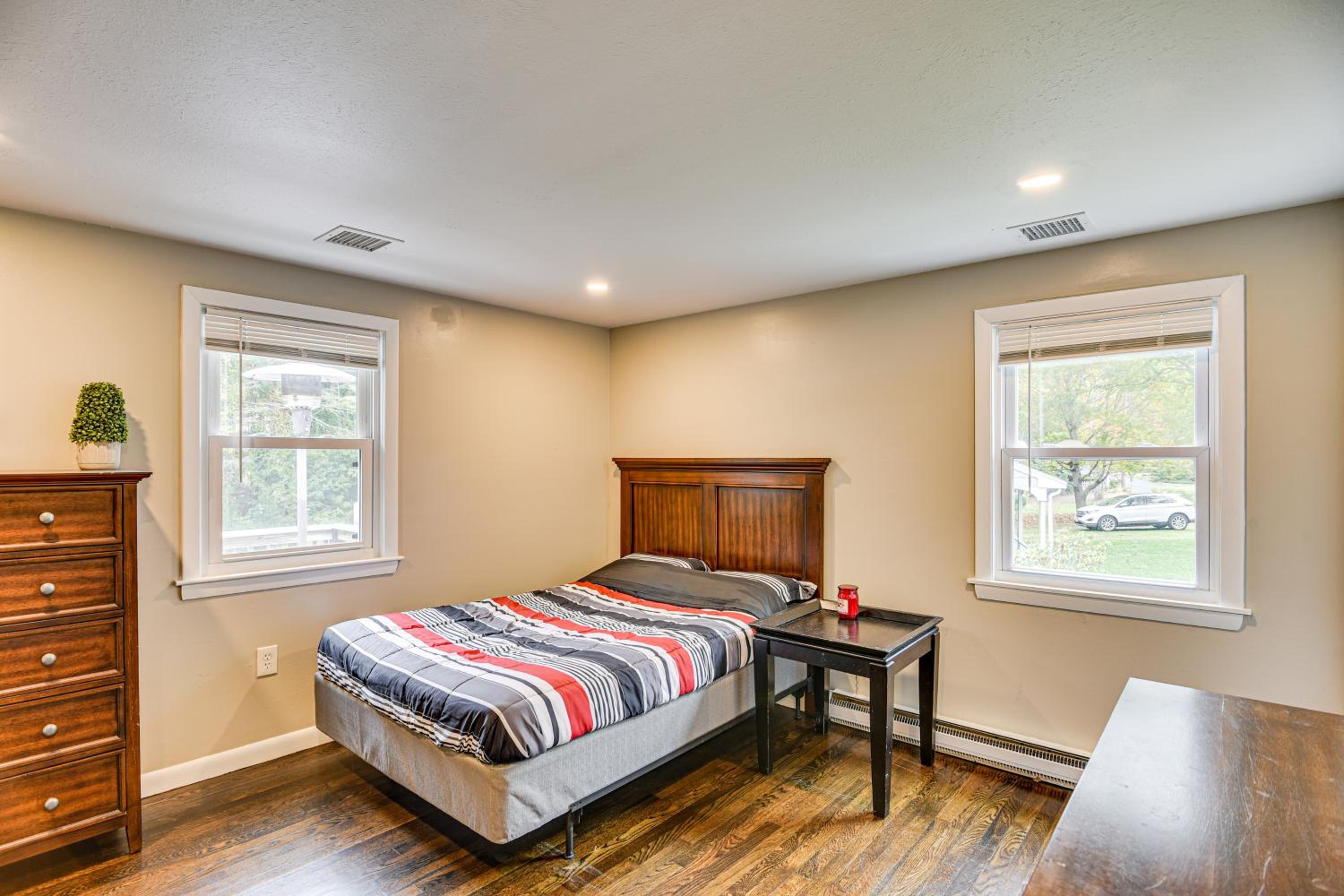 Stay and Play in Plymouth Spacious Home with Yard