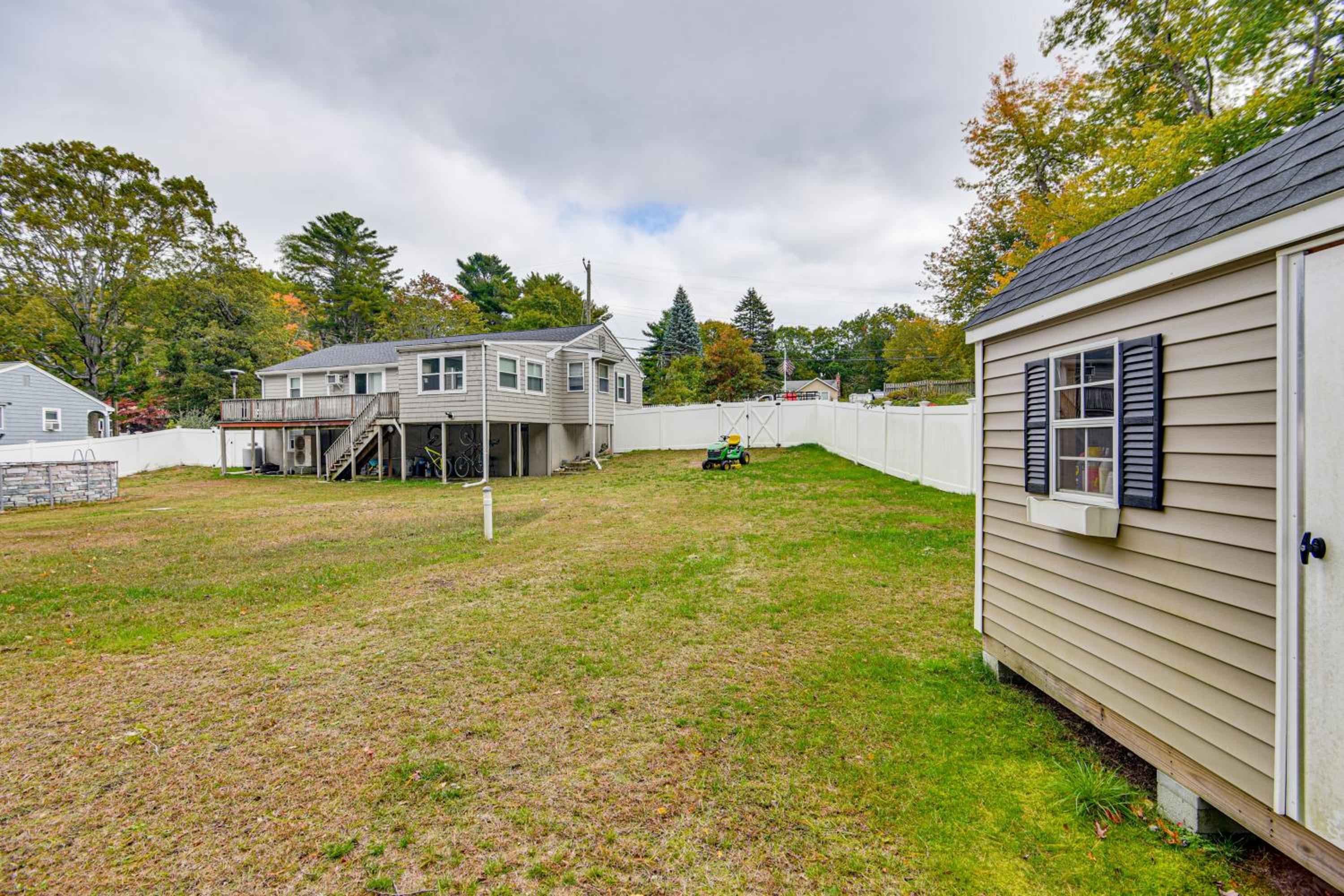 Stay and Play in Plymouth Spacious Home with Yard