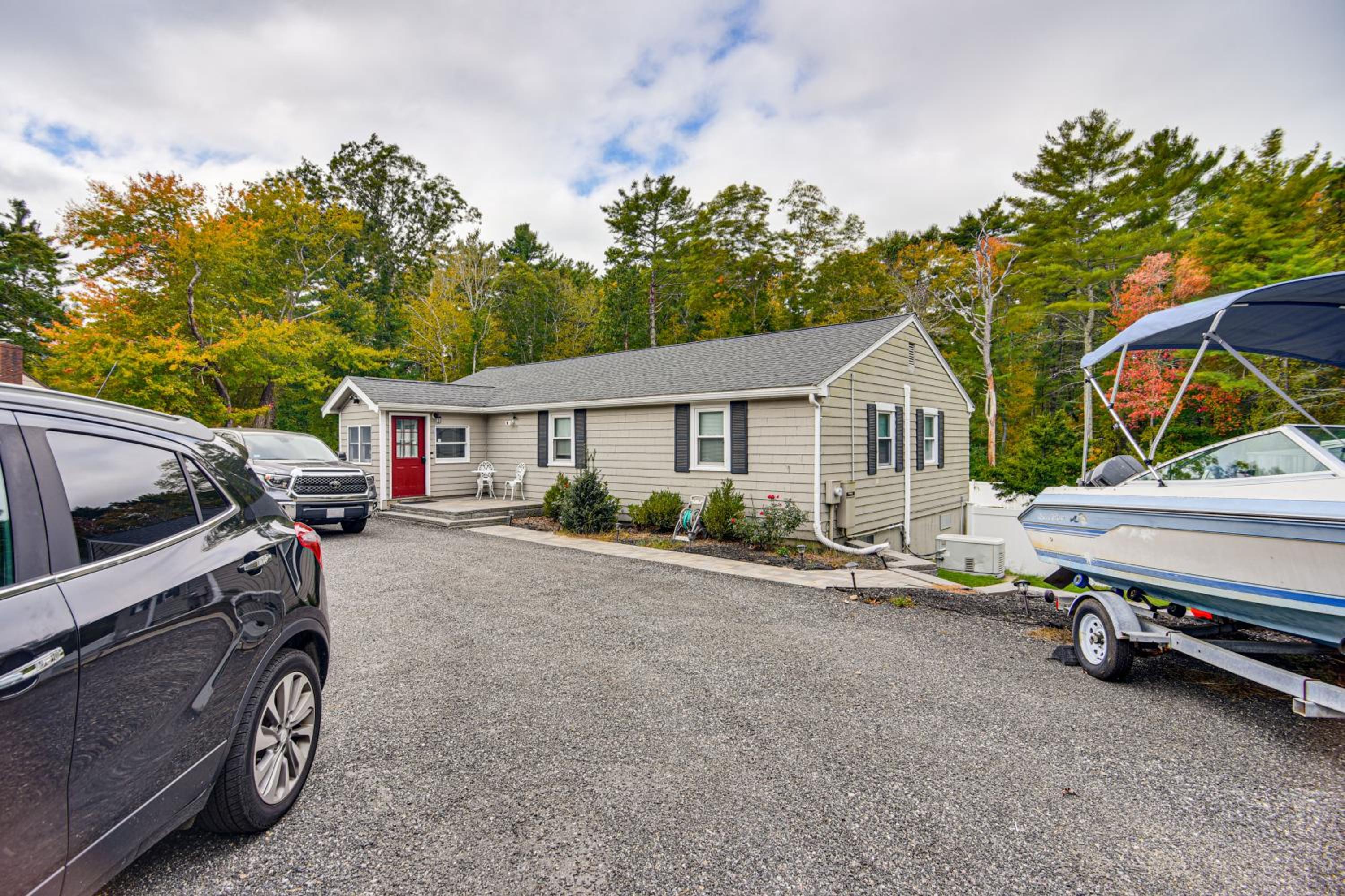 Stay and Play in Plymouth Spacious Home with Yard