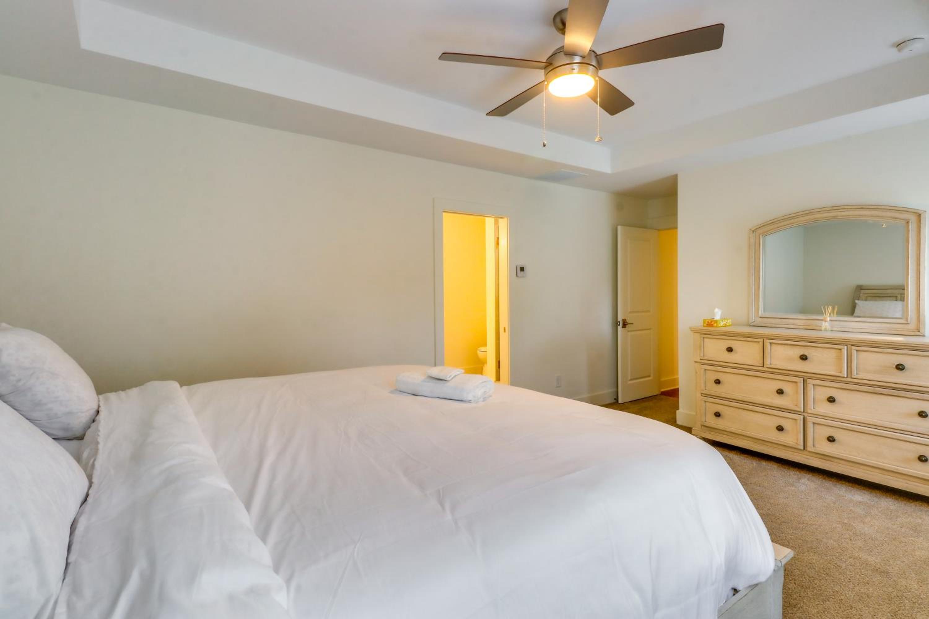 Easy I-20 Access Family Escape with Deck in Decatur