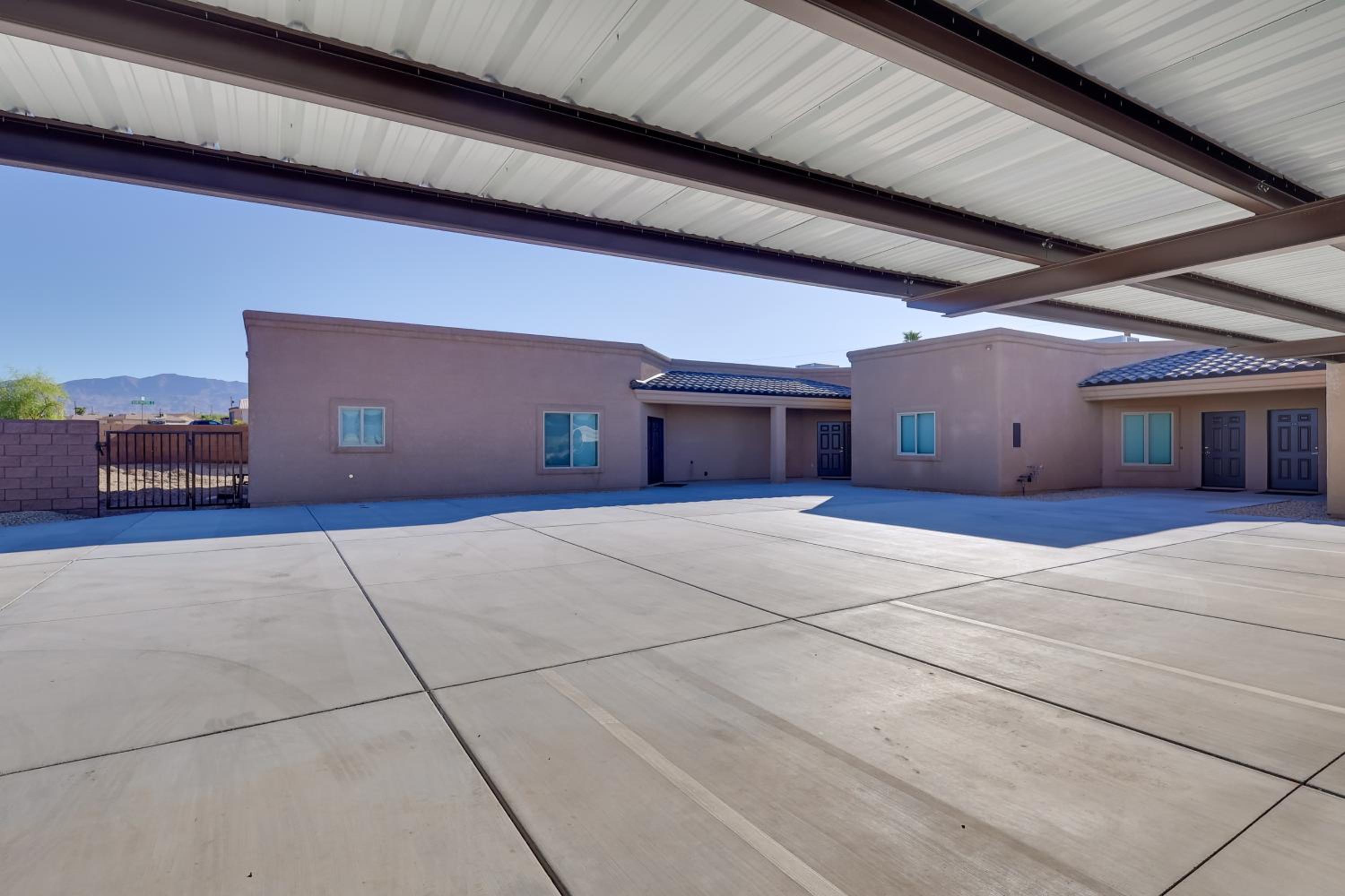Desert Escape Near Lake Havasu and London Bridge!