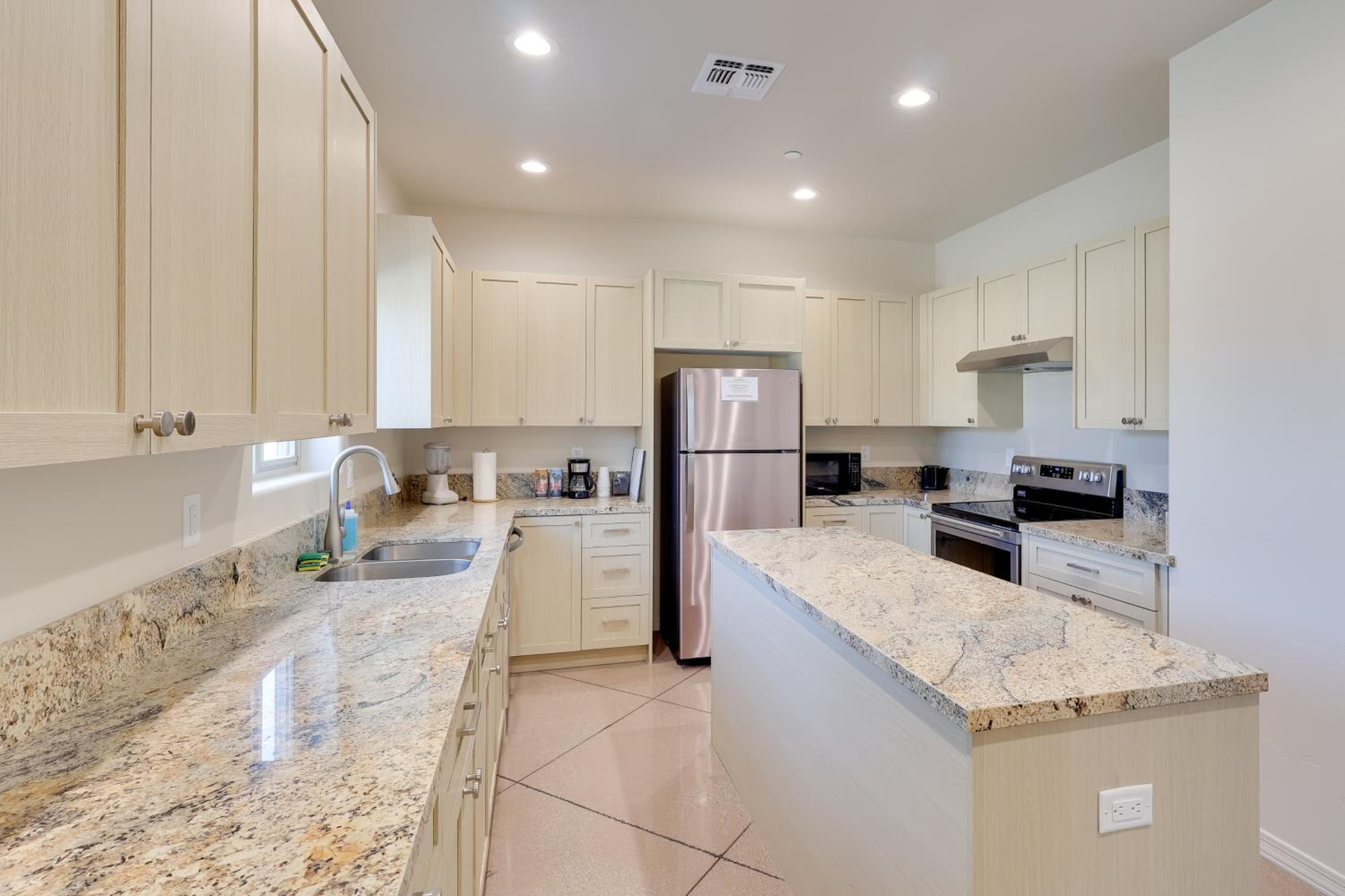 Desert Escape Near Lake Havasu and London Bridge!