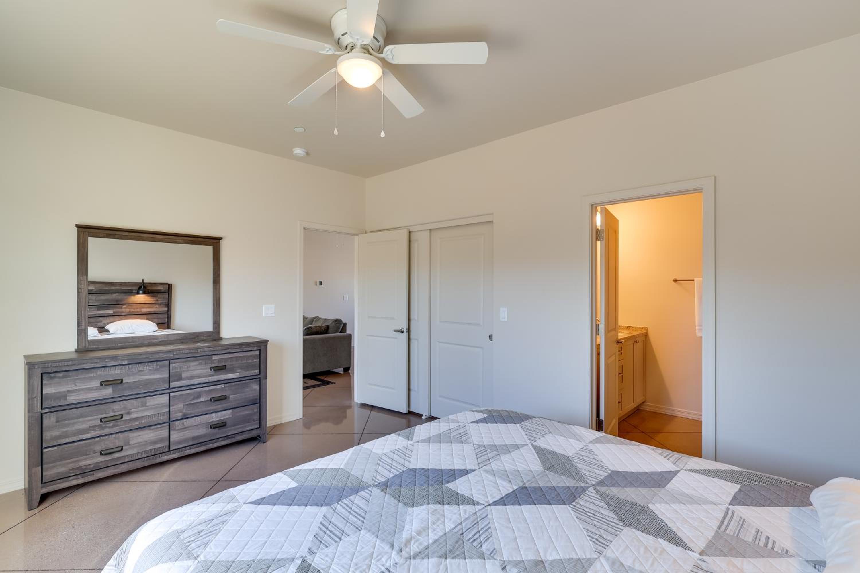 Desert Escape Near Lake Havasu and London Bridge!