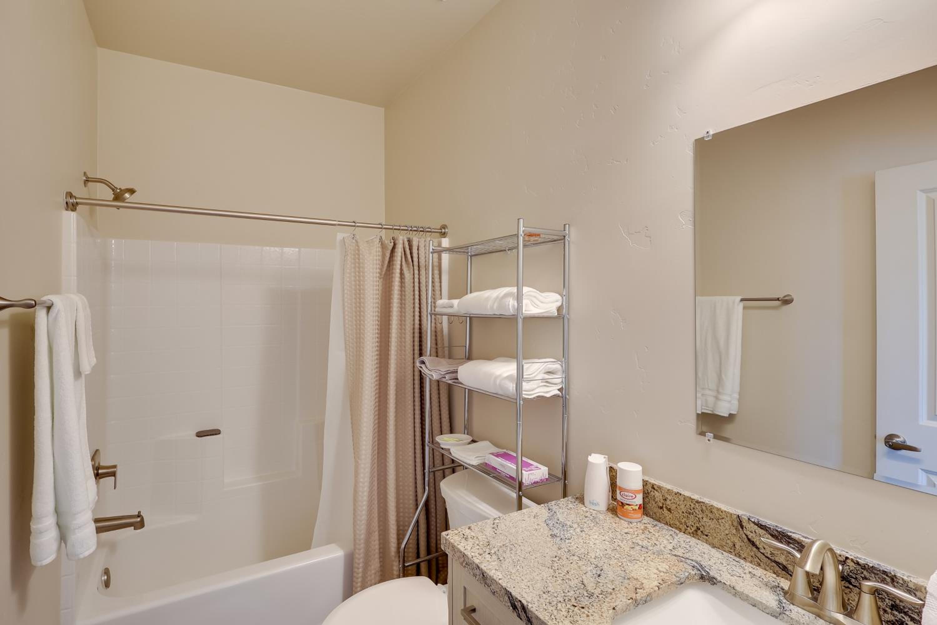 Desert Escape Near Lake Havasu and London Bridge!