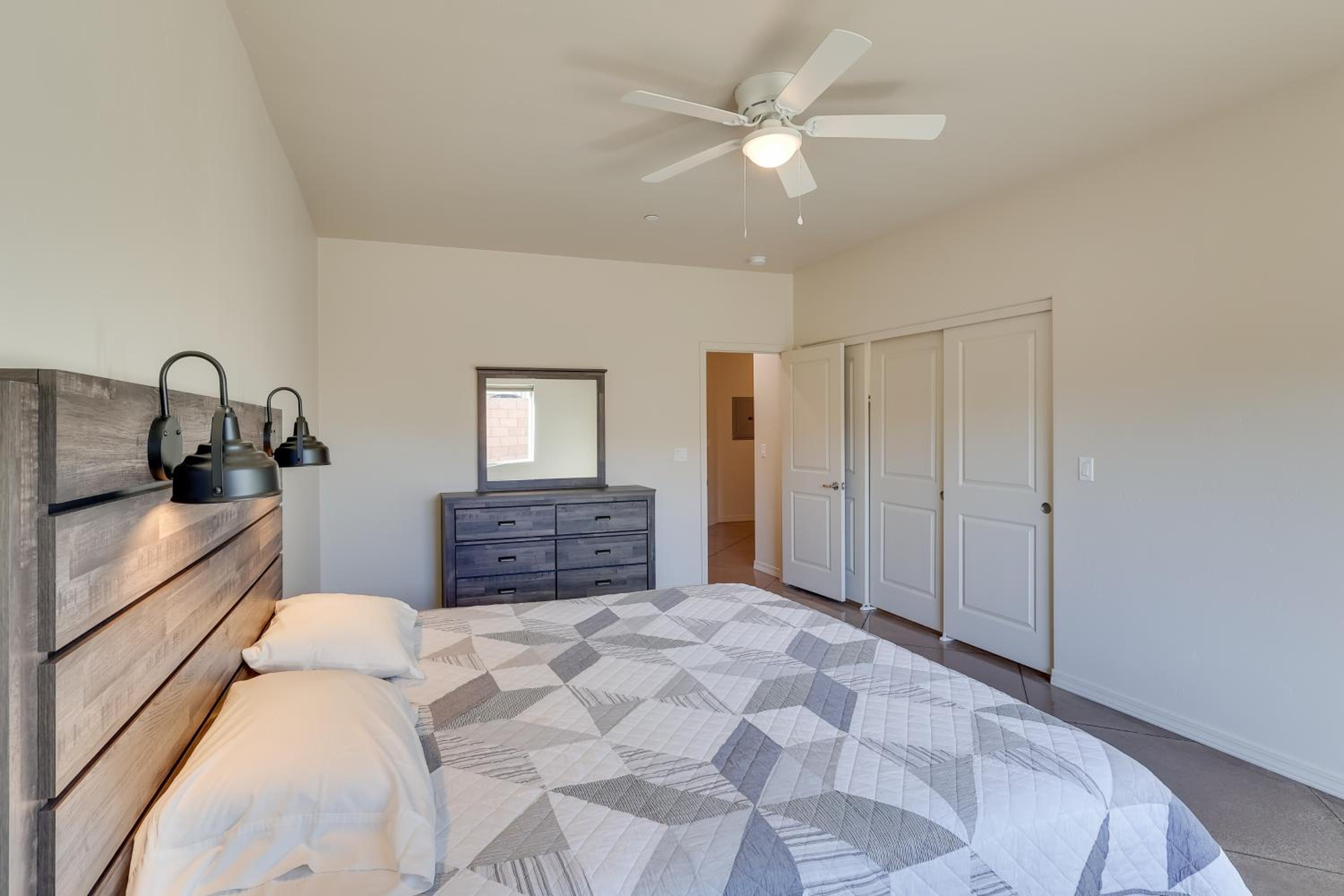 Desert Escape Near Lake Havasu and London Bridge!