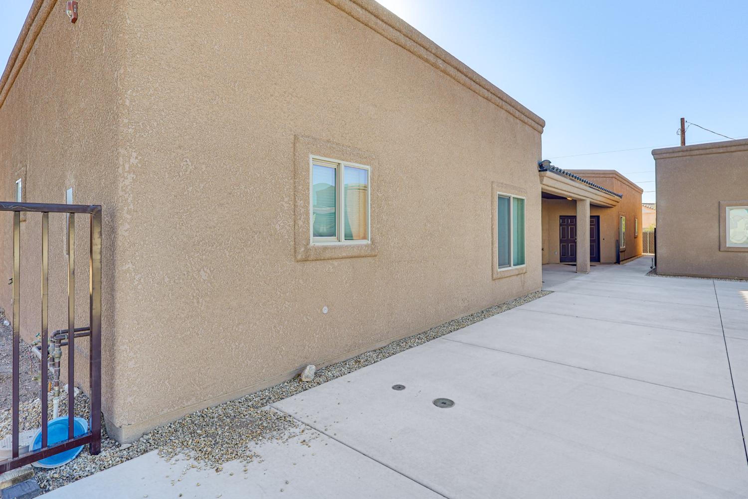 Hike and Explore Apt 3 Mi to Lake Havasu and Dtwn!