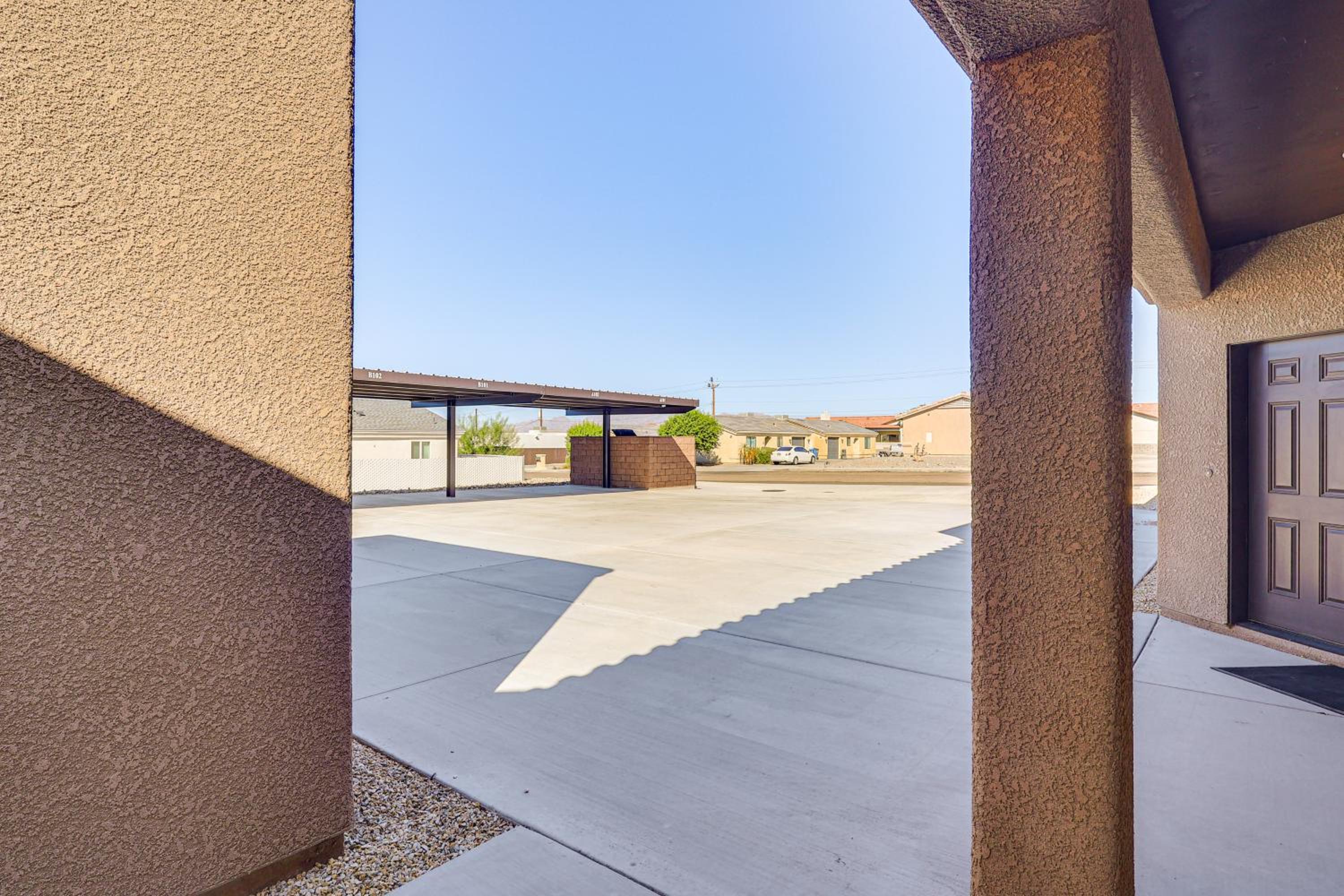 Hike and Explore Apt 3 Mi to Lake Havasu and Dtwn!