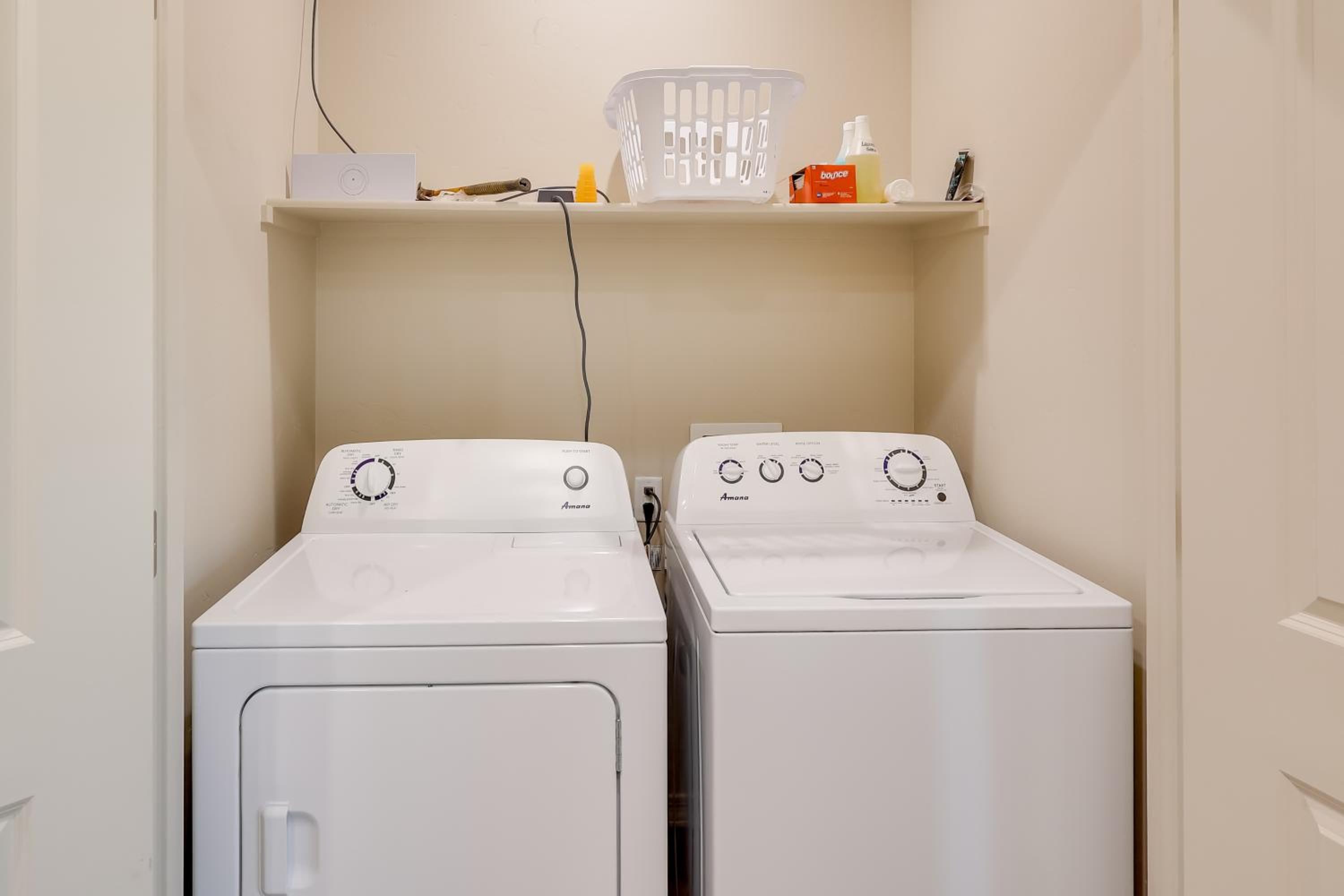 Golf, Hike and Boat! Bright Lake Havasu City Apt
