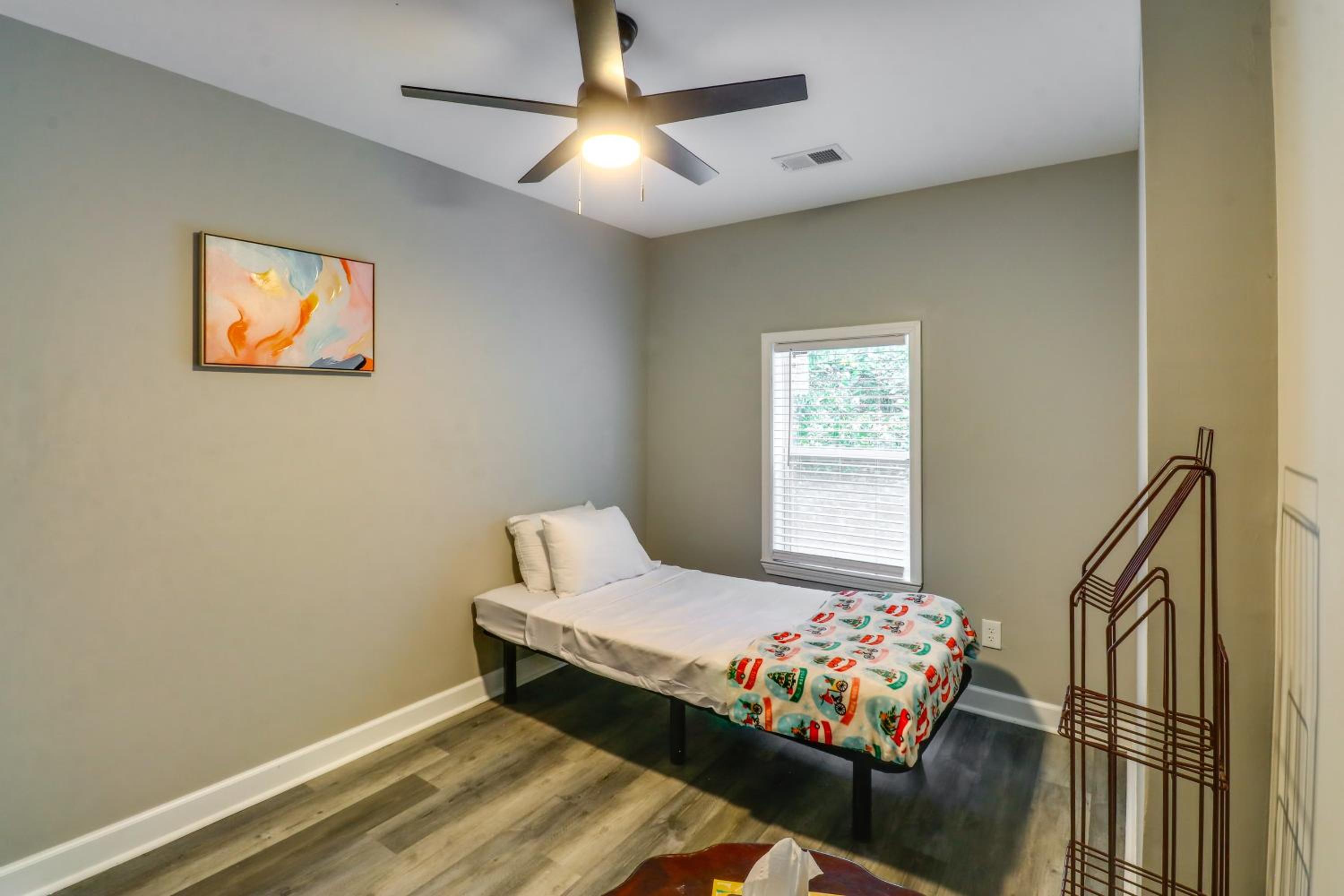 9 Mi to Downtown Atlanta Quiet Eastside Apartment