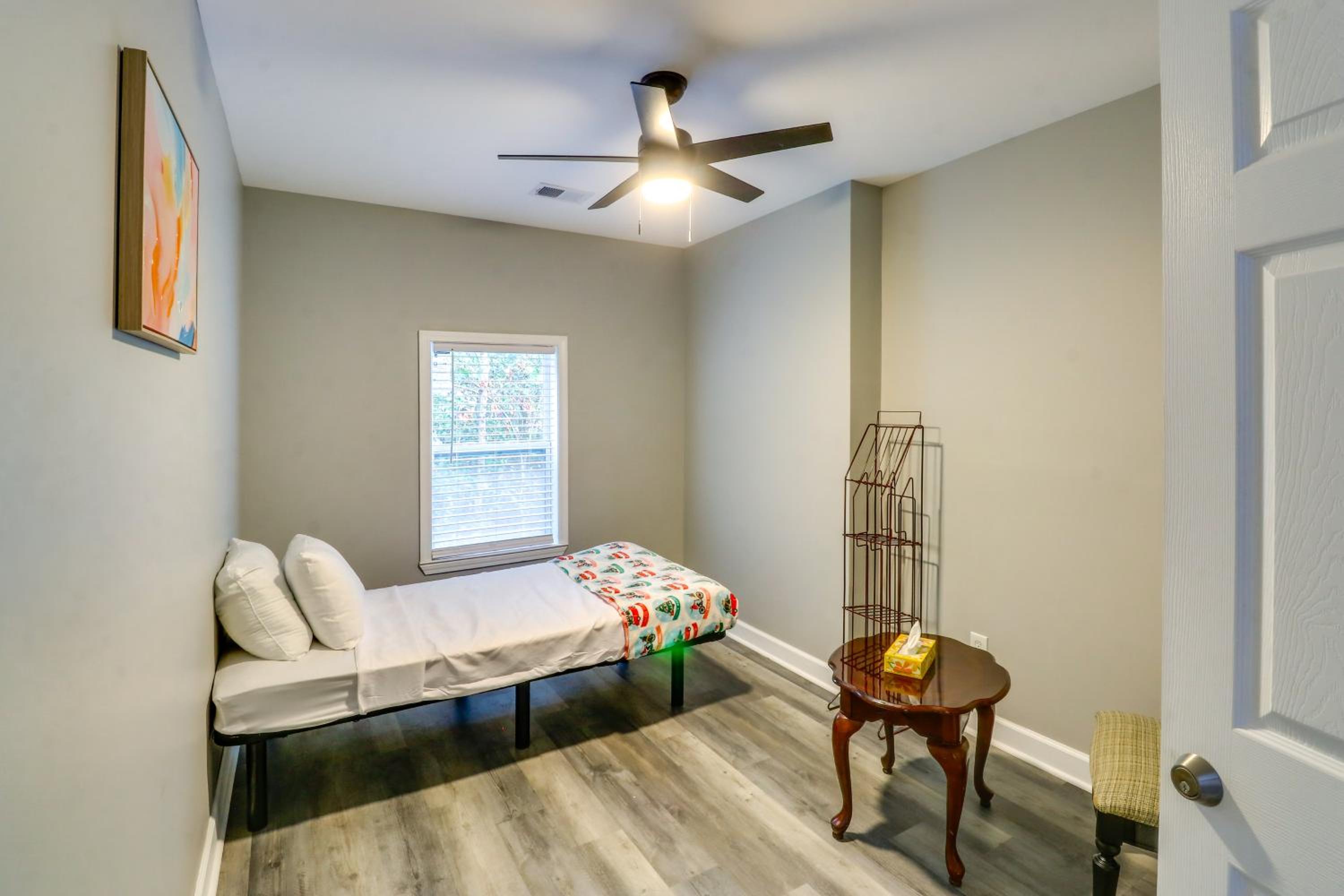 9 Mi to Downtown Atlanta Quiet Eastside Apartment