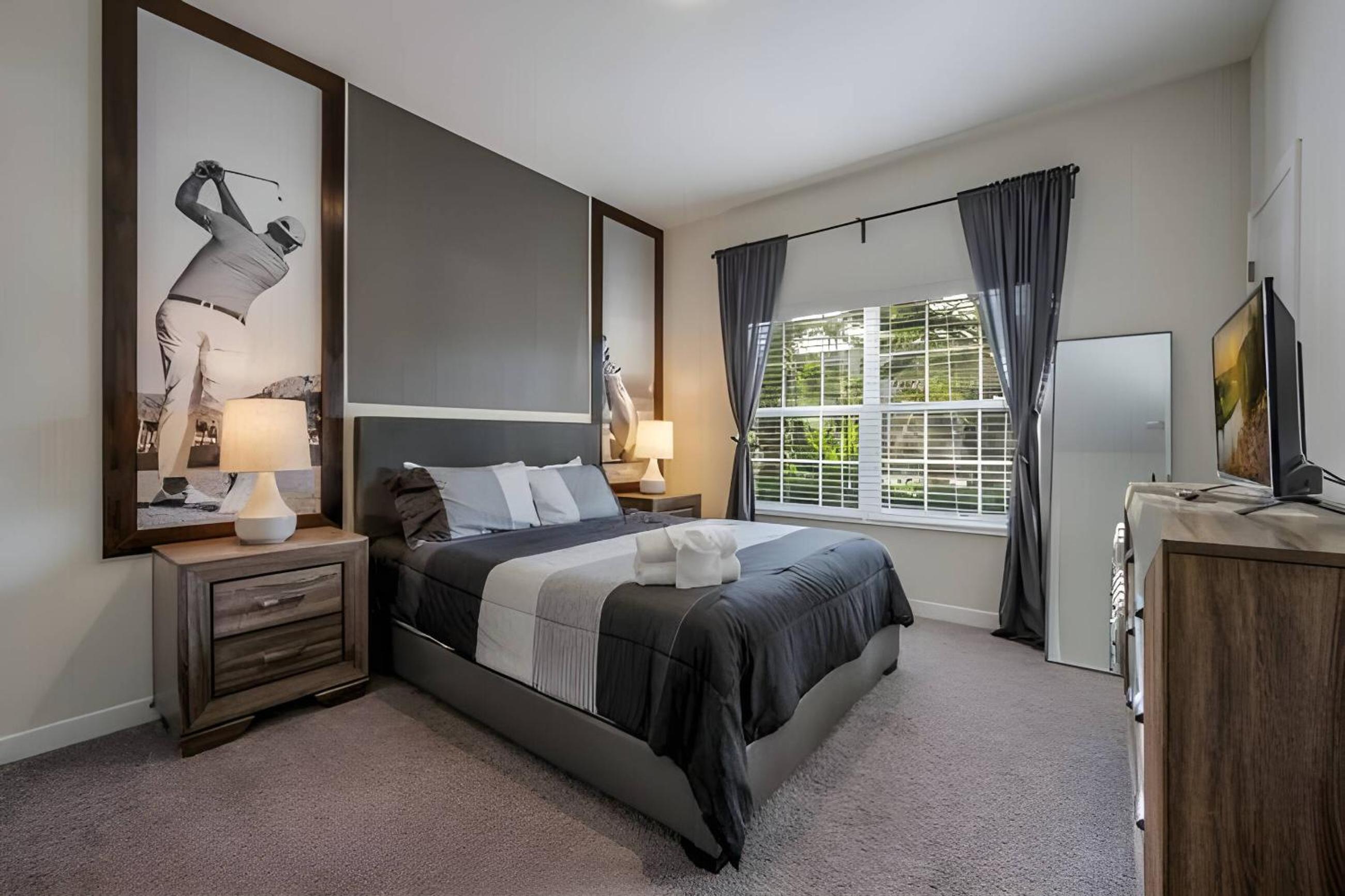 Luxury 4BR Villa w Pool Near Disney Parks