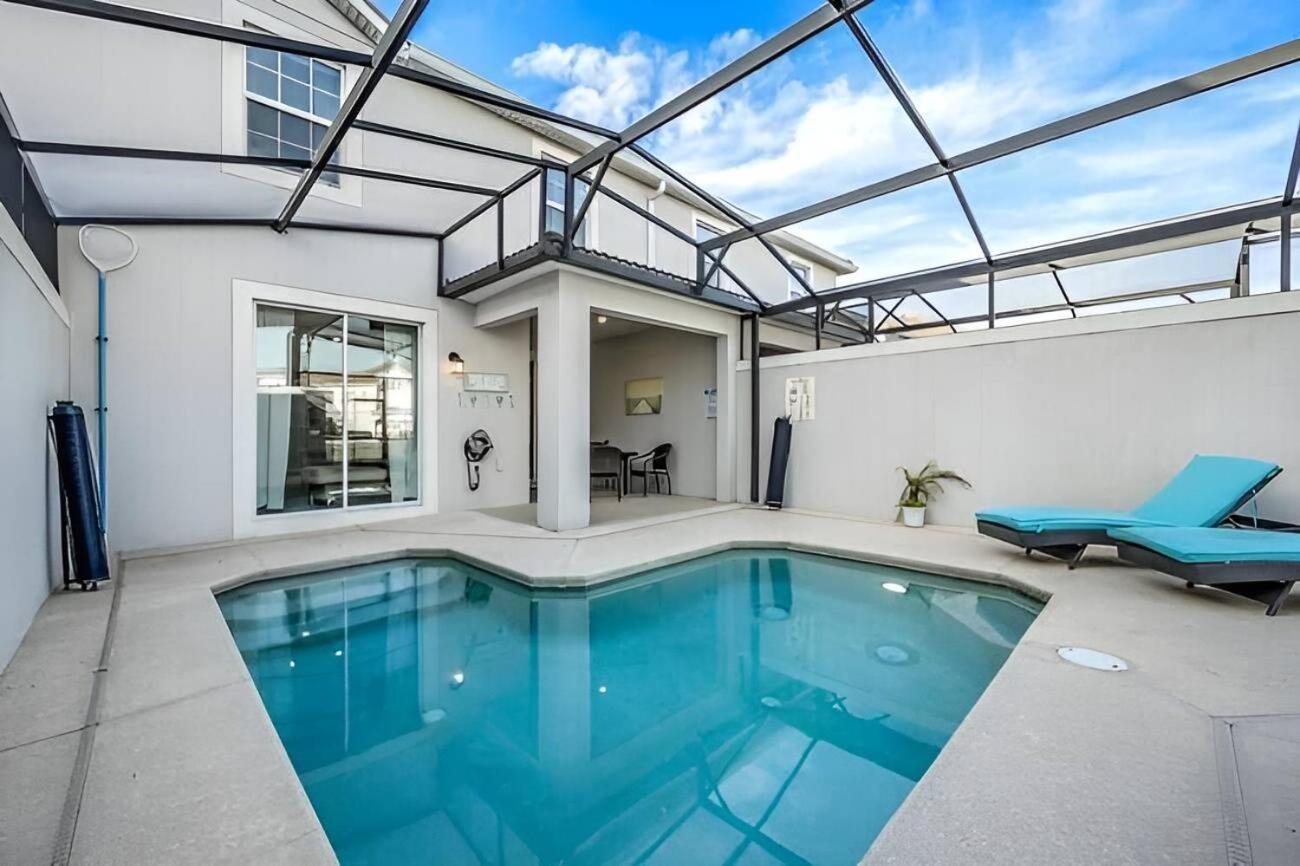 Luxury 4BR Villa w Pool Near Disney Parks