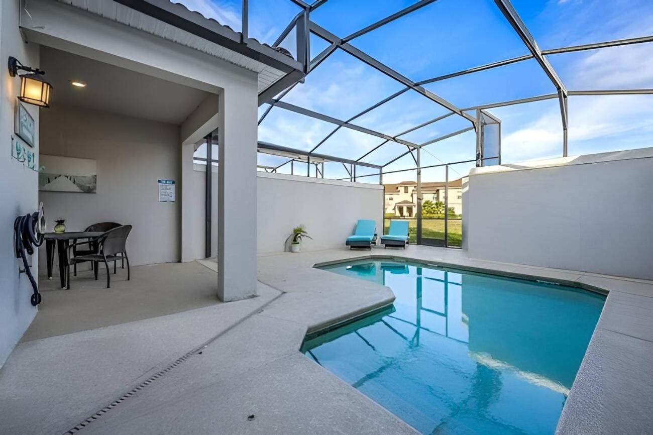 Luxury 4BR Villa w Pool Near Disney Parks