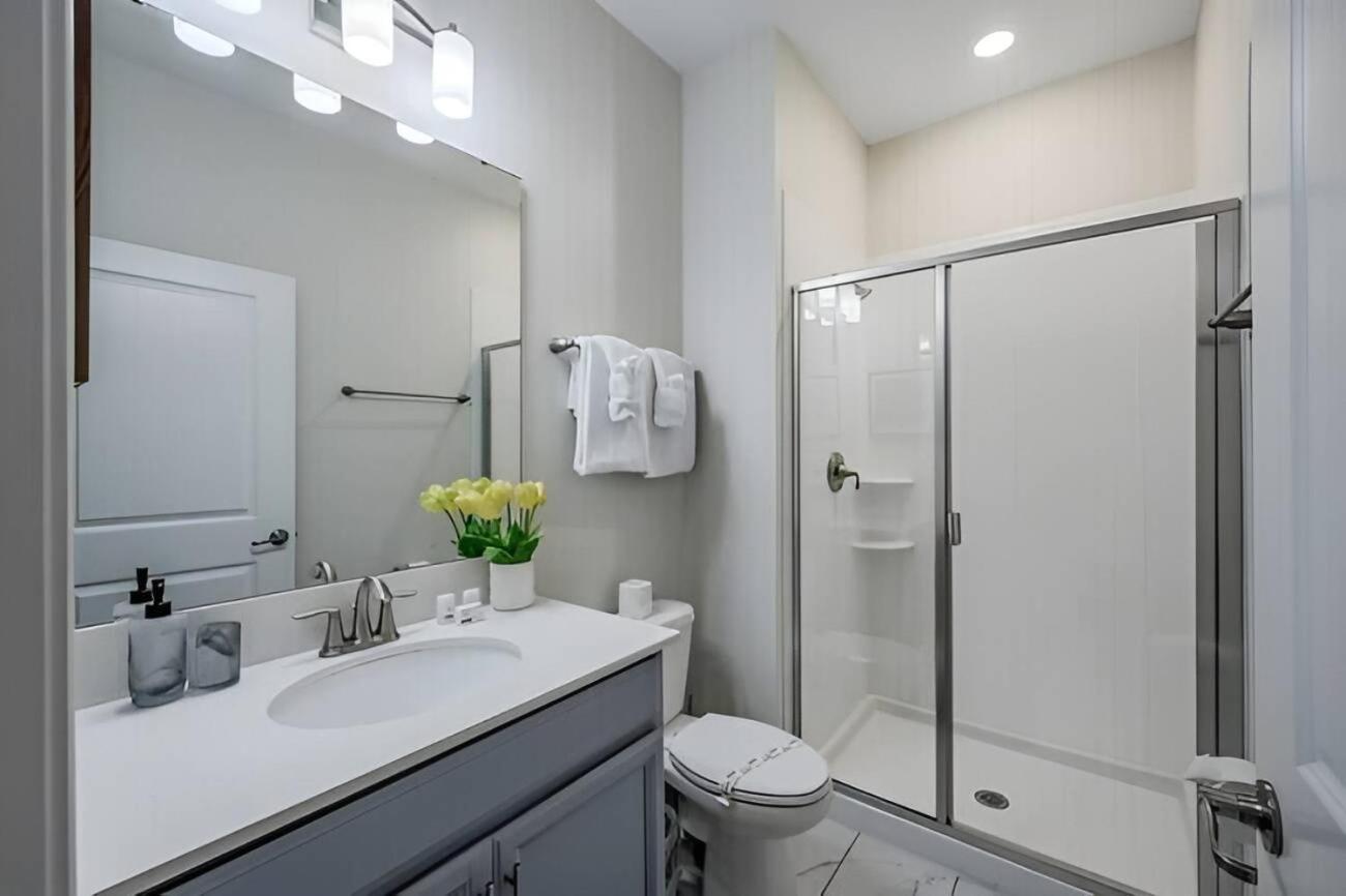 Luxury 4BR Villa w Pool Near Disney Parks