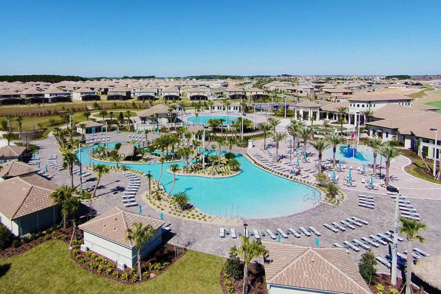 Luxury 4BR Villa w Pool Near Disney Parks